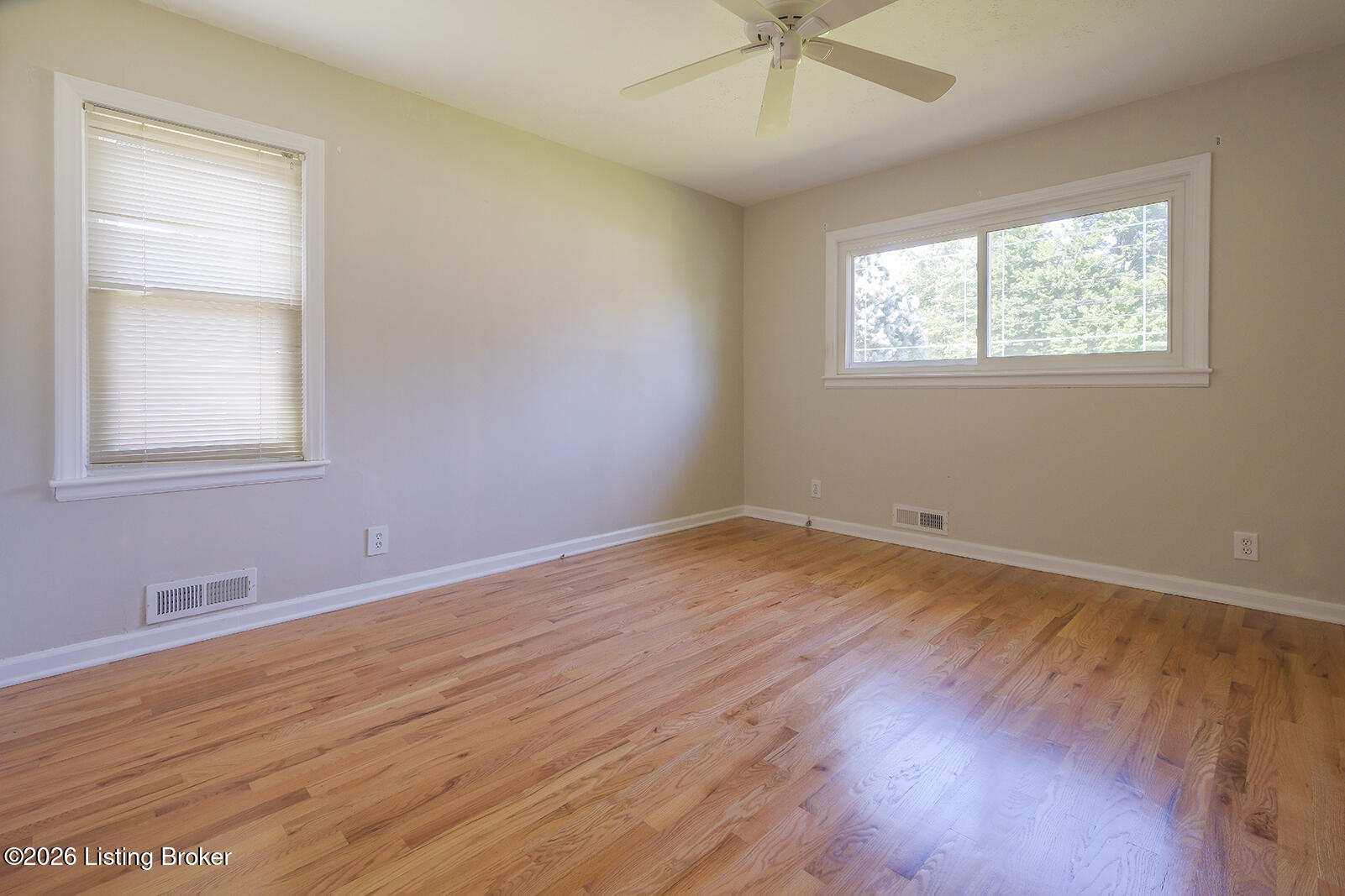 2510 Browns Ln Property Photo 10