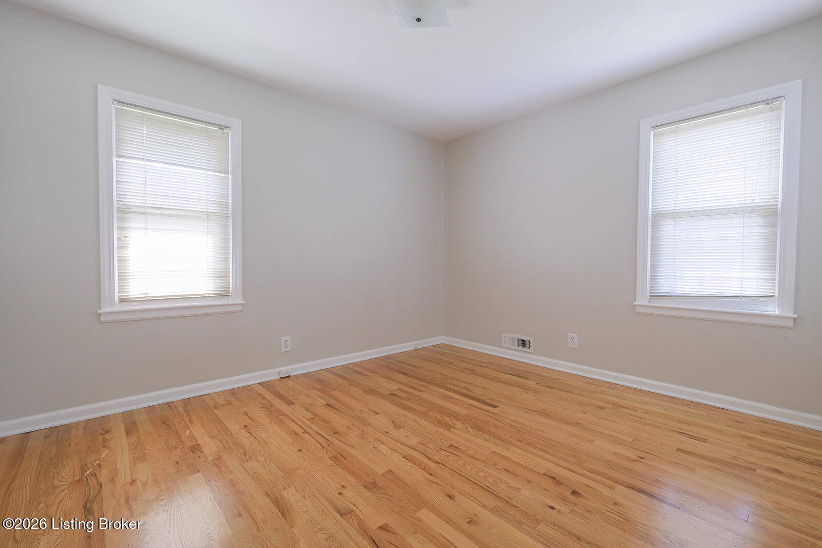 2510 Browns Ln Property Photo 12