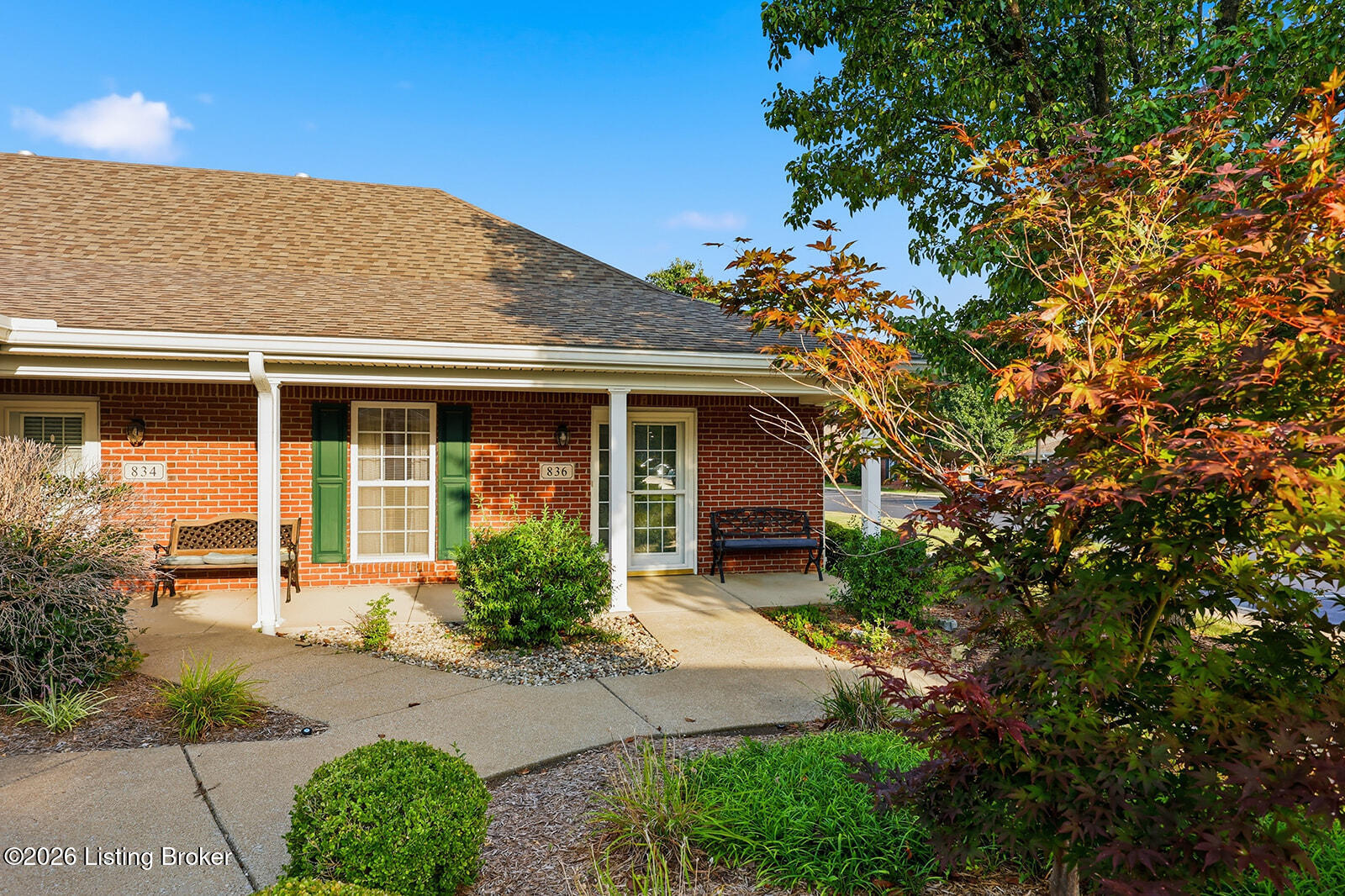 836 Garden Pointe Dr Property Photo 3