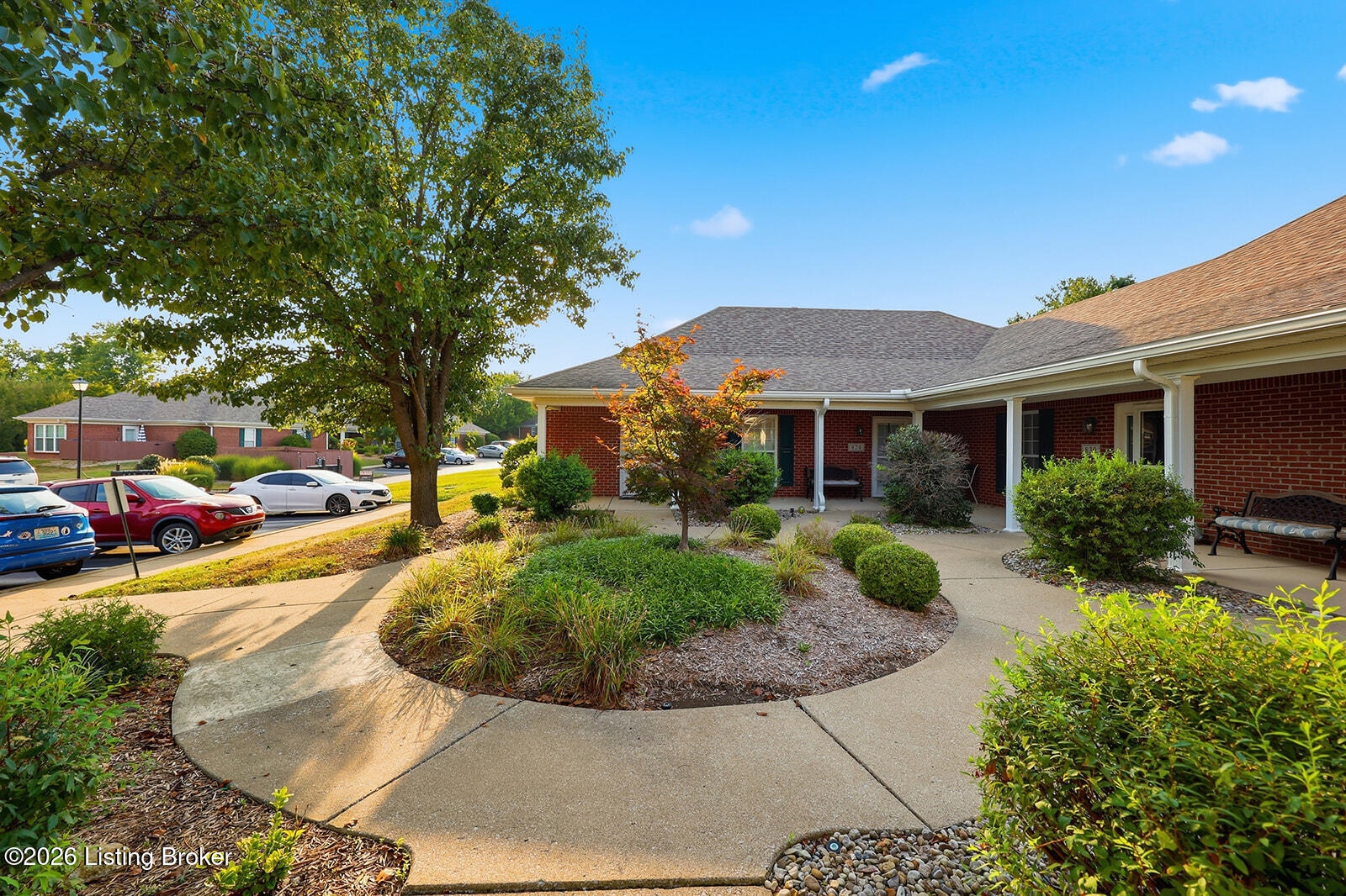 836 Garden Pointe Dr Property Photo 8