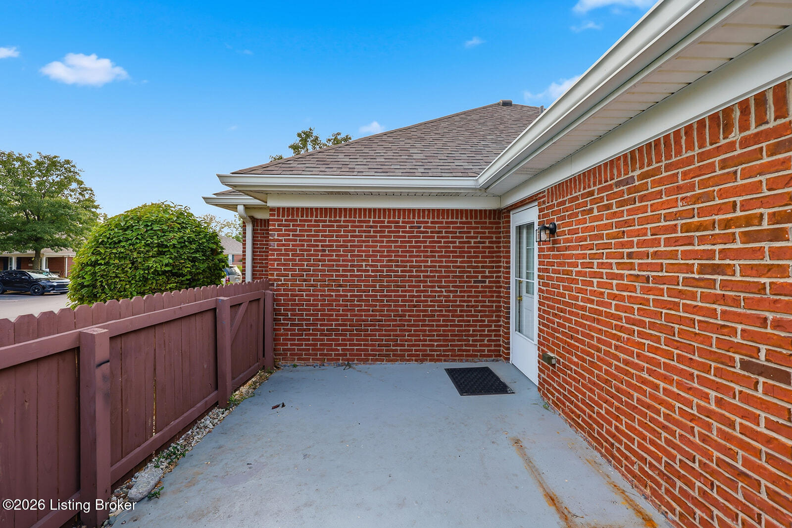 836 Garden Pointe Dr Property Photo 12