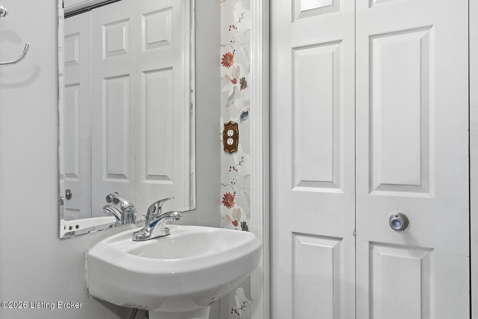 836 Garden Pointe Dr Property Photo 27