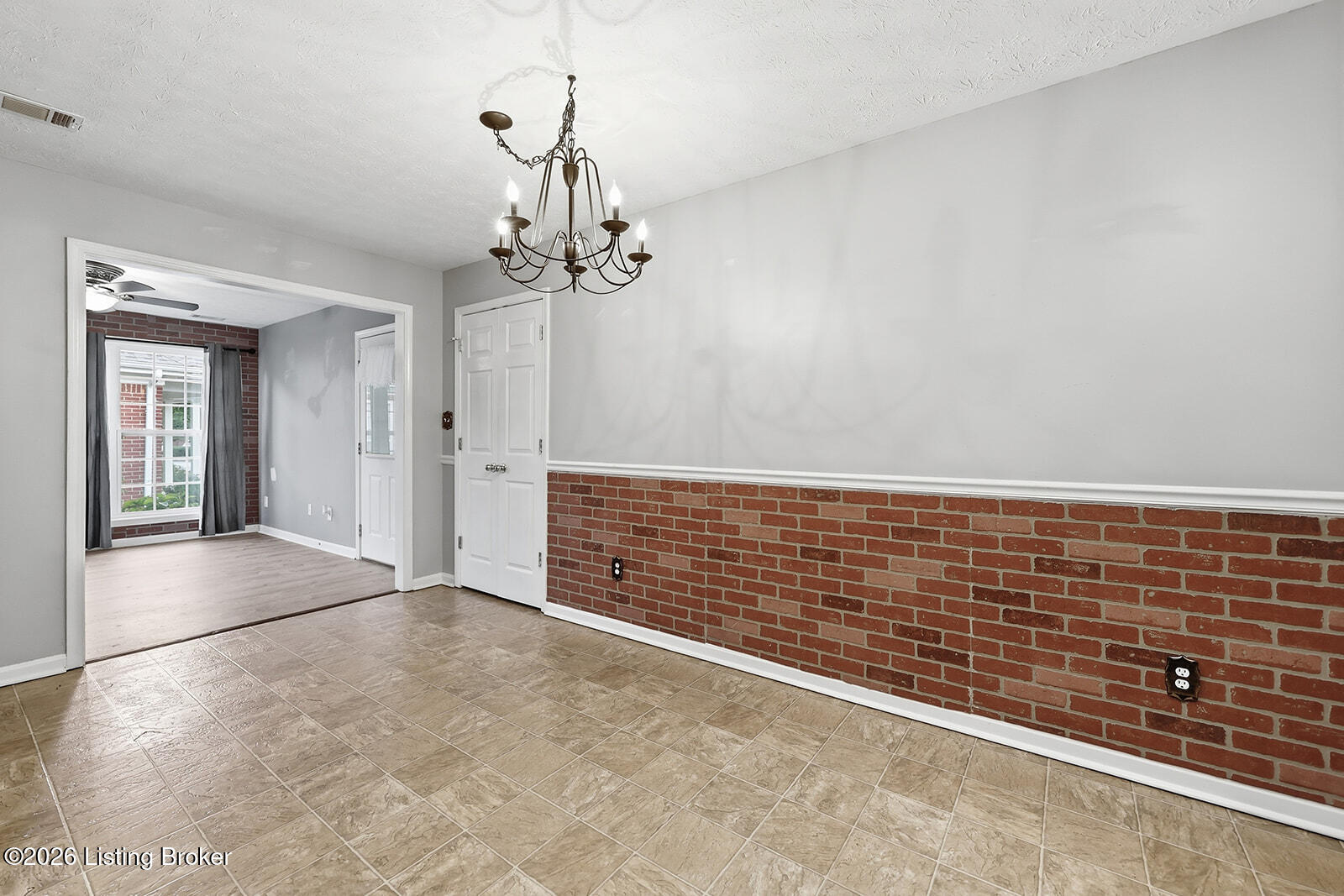 836 Garden Pointe Dr Property Photo 45