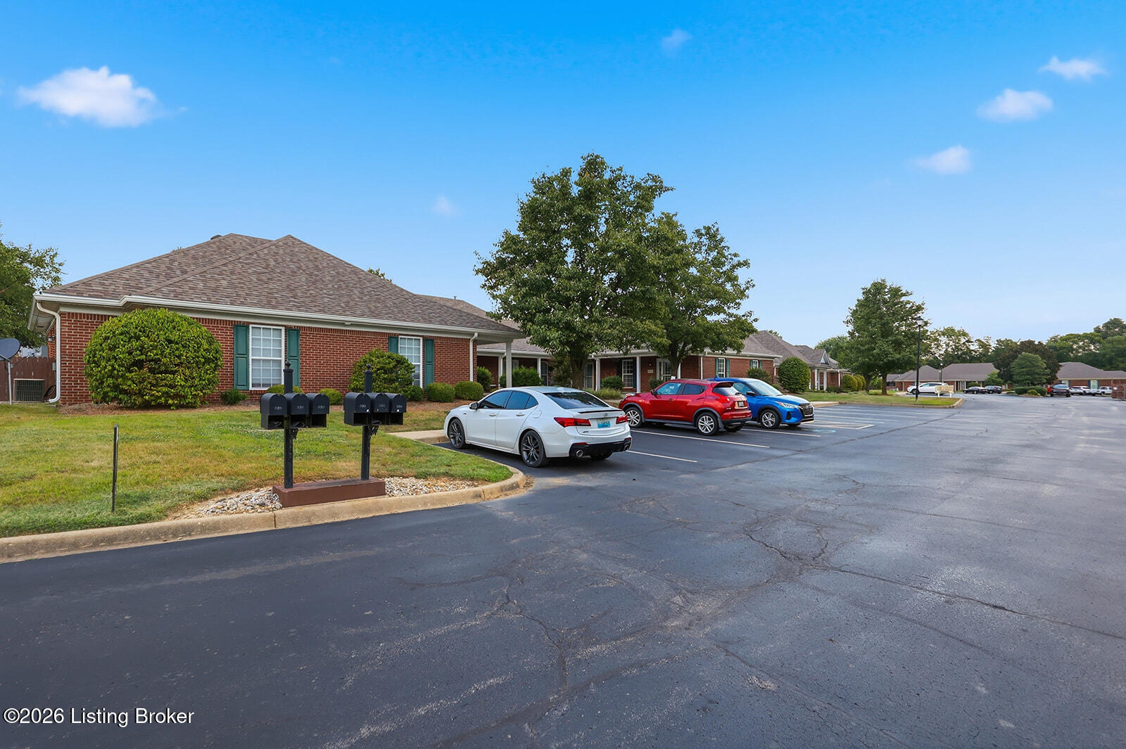 836 Garden Pointe Dr Property Photo 51