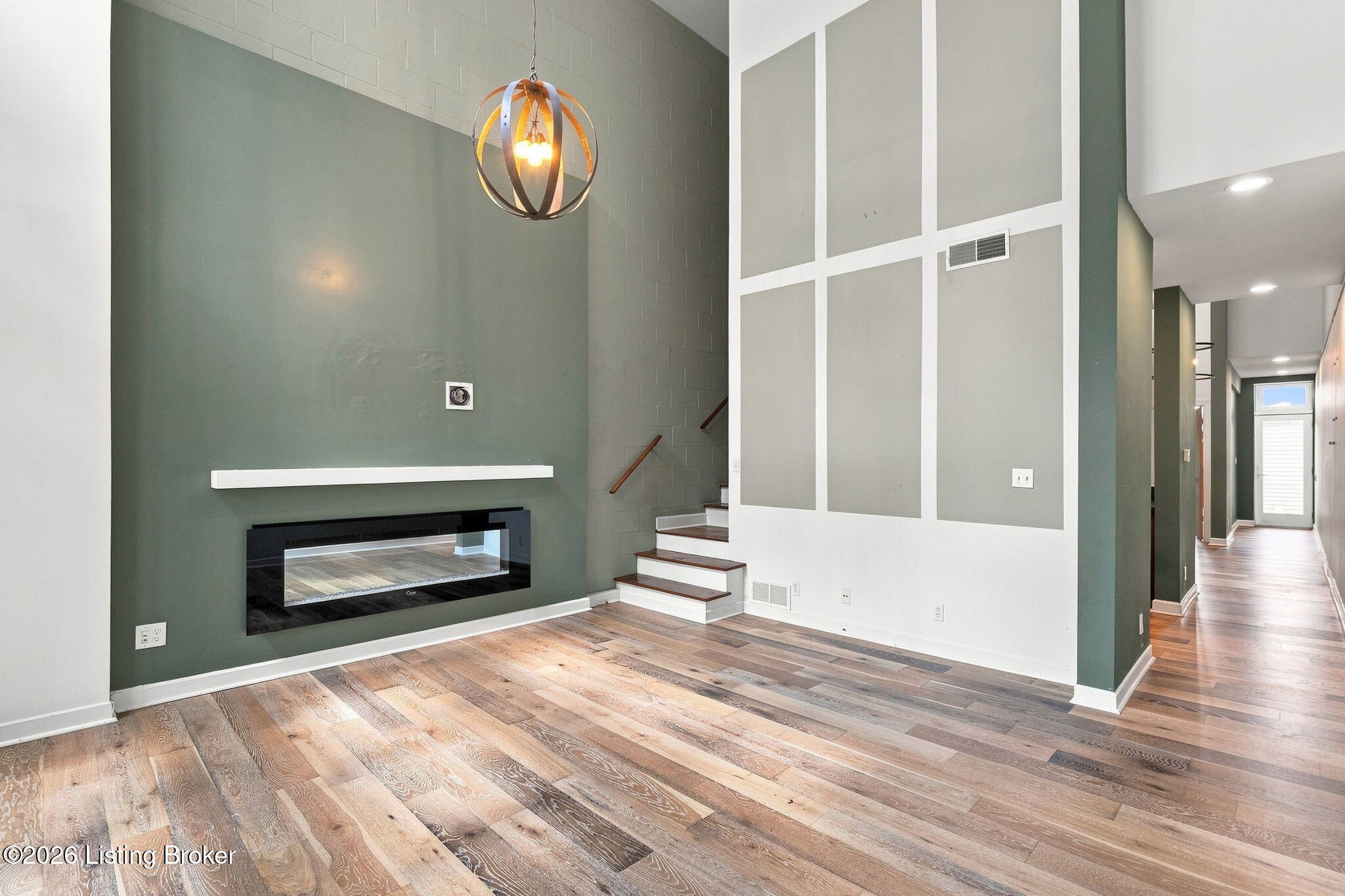 929 Franklin St Property Photo 6