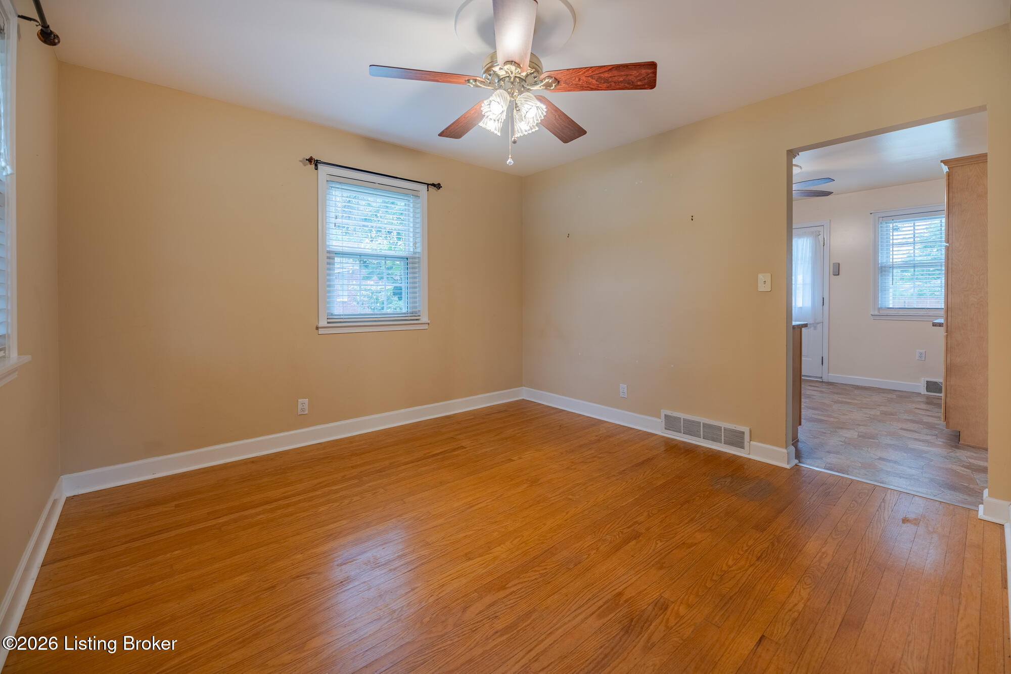 4814 Imperial Terrace Property Photo 9