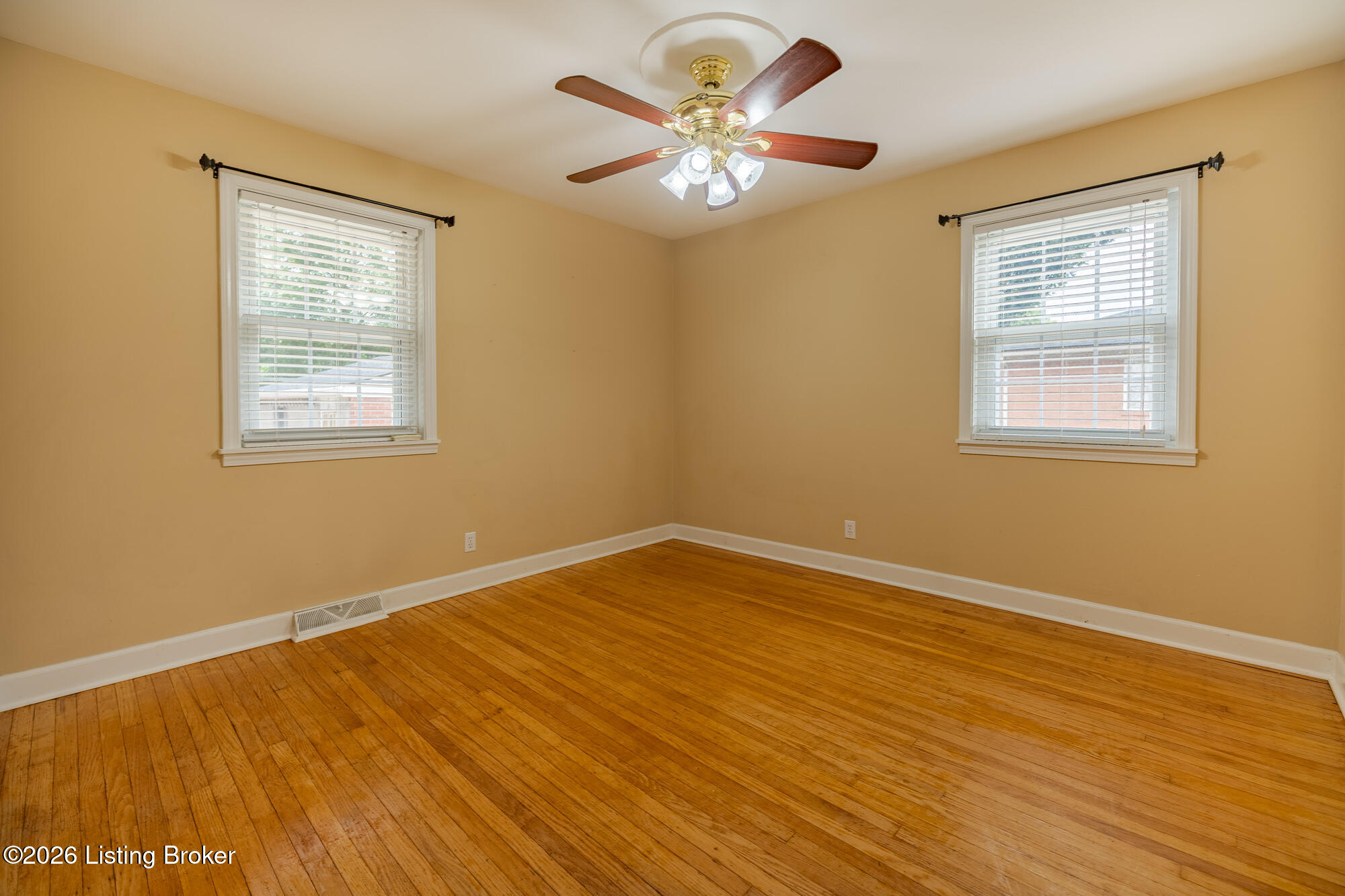 4814 Imperial Terrace Property Photo 13