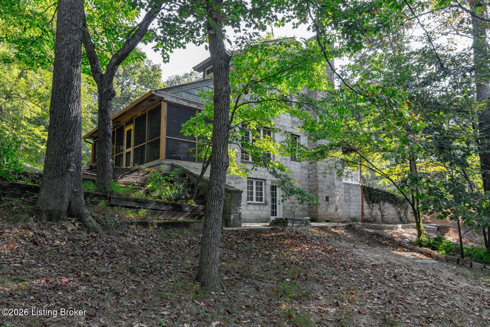 2028 Wooldridge Ferry Rd Property Photo 8