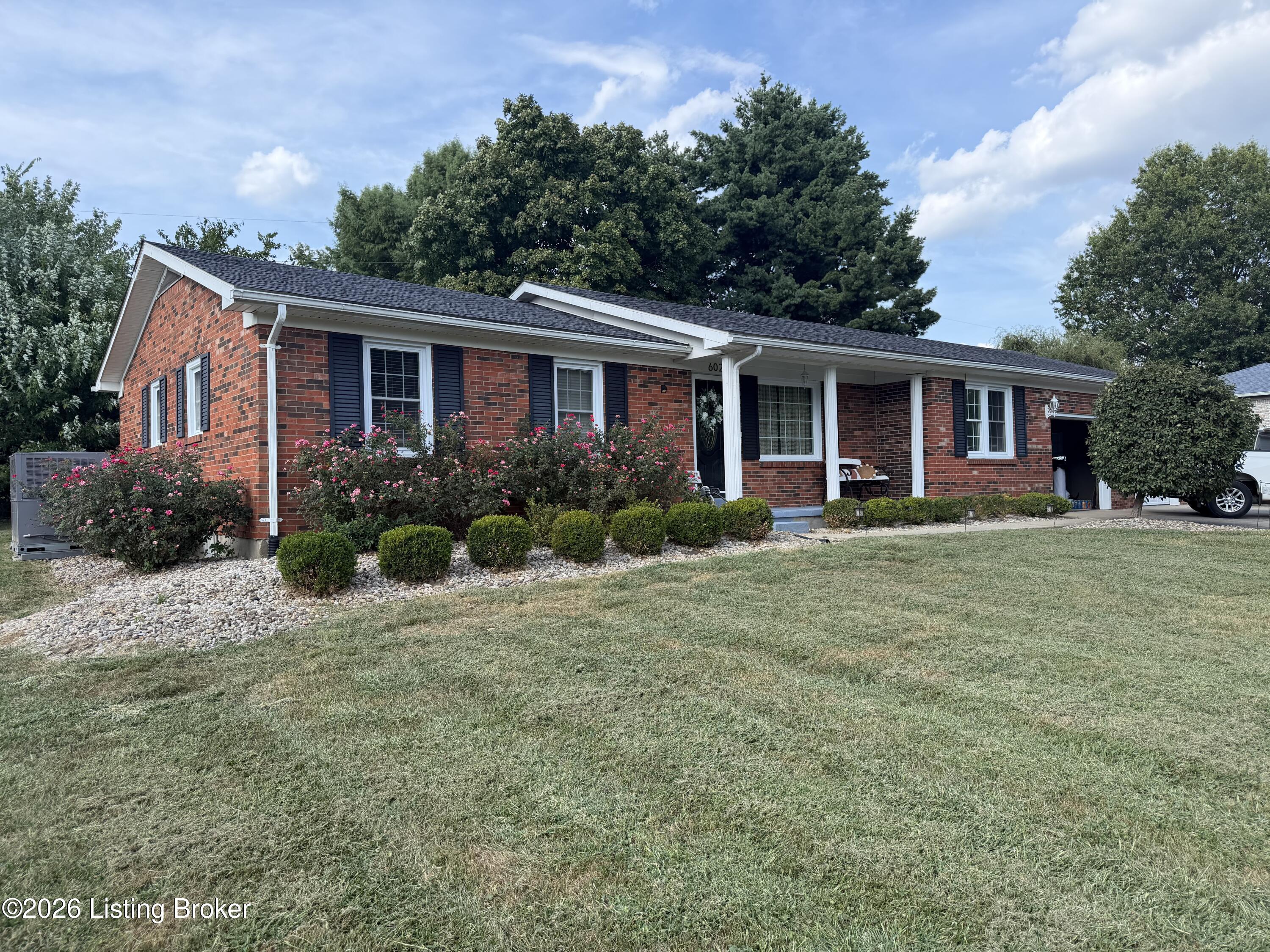 602 Nally Ct Property Photo 1