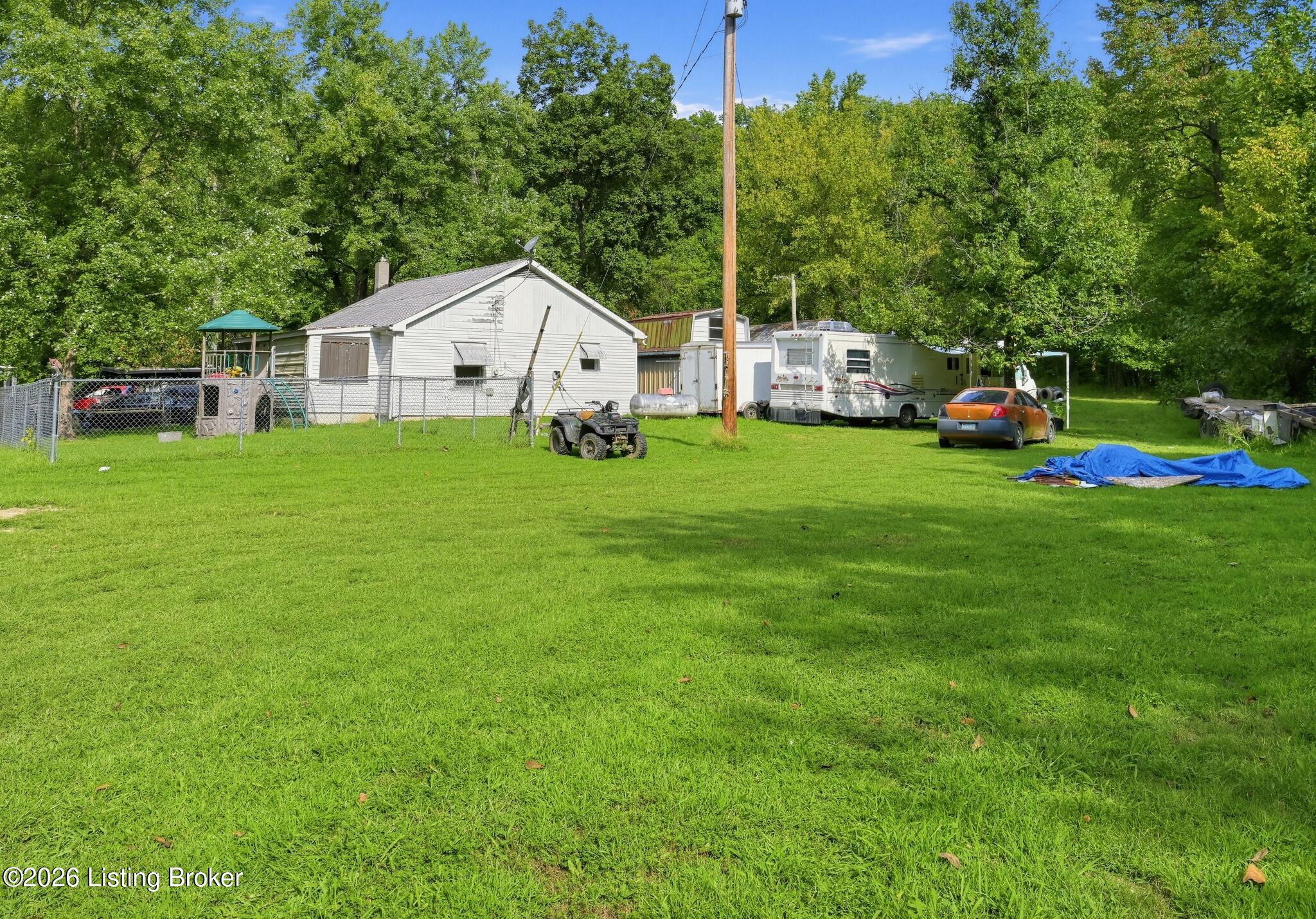 181 Lotus Rd Property Photo 2