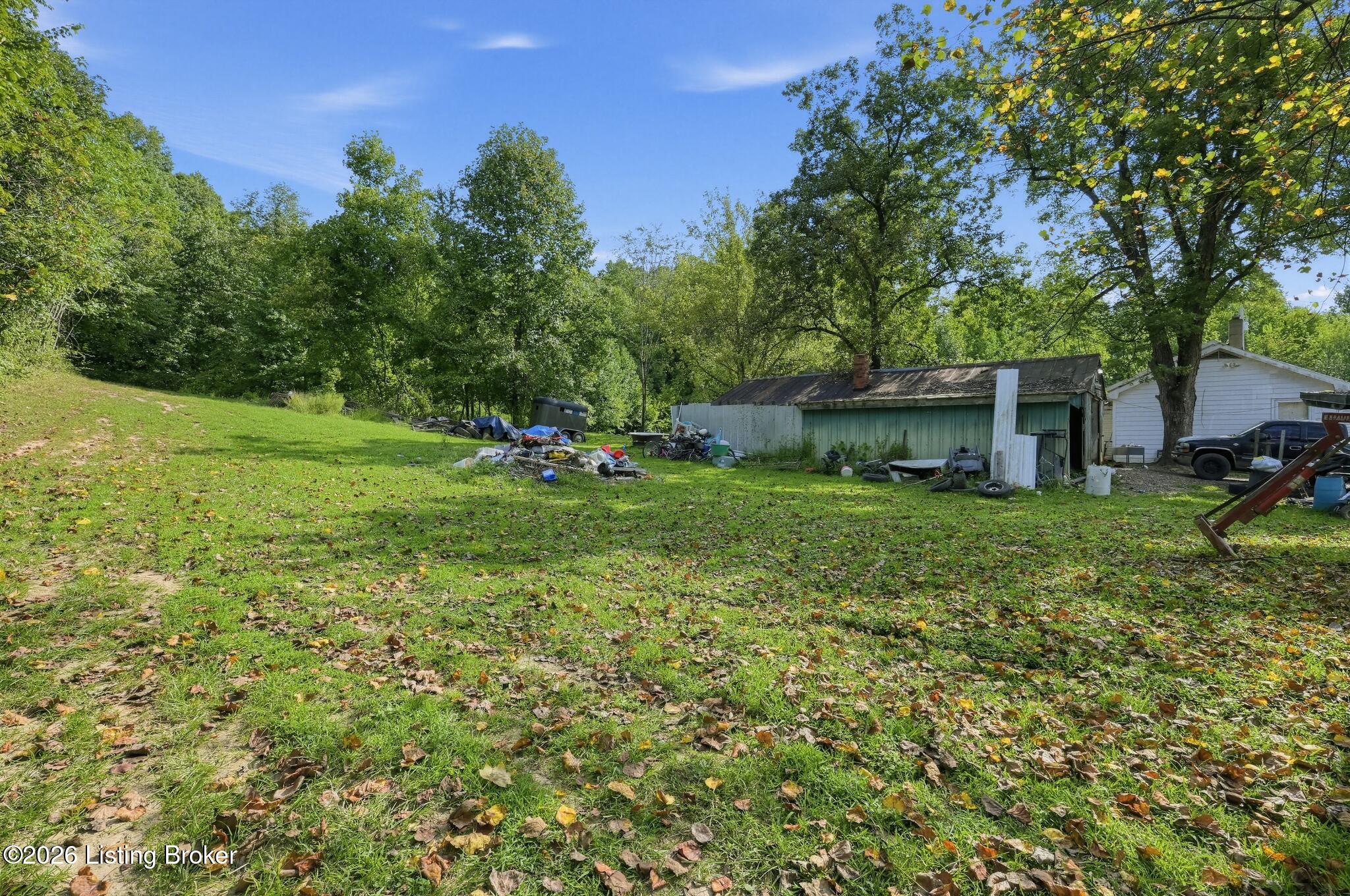 181 Lotus Rd Property Photo 3
