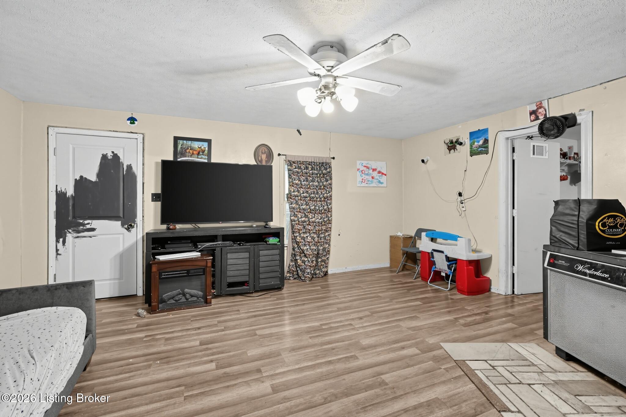 181 Lotus Rd Property Photo 6
