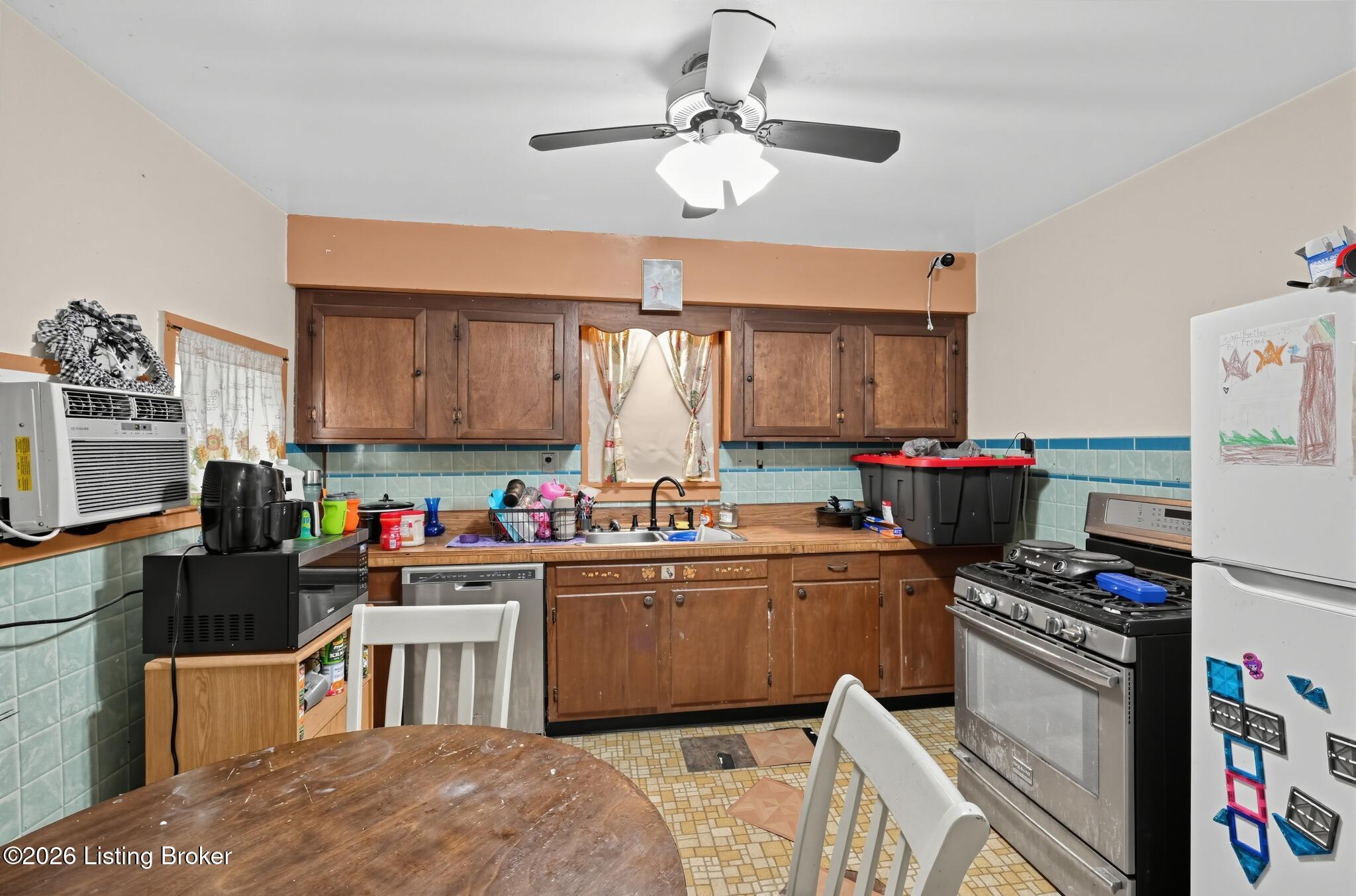 181 Lotus Rd Property Photo 10