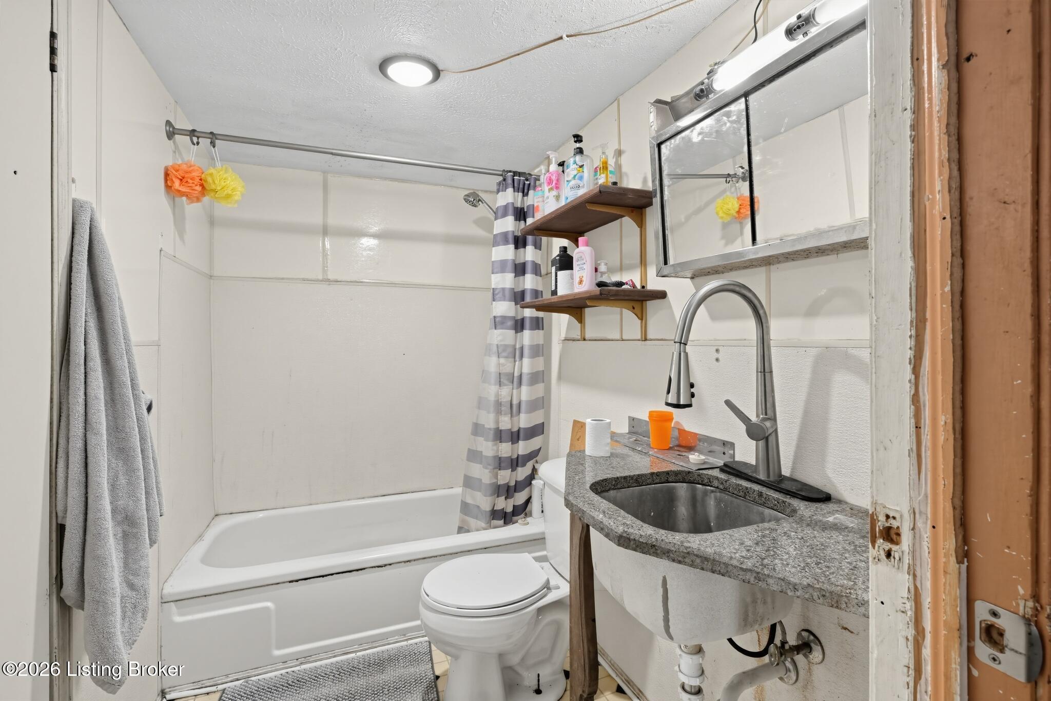 181 Lotus Rd Property Photo 12