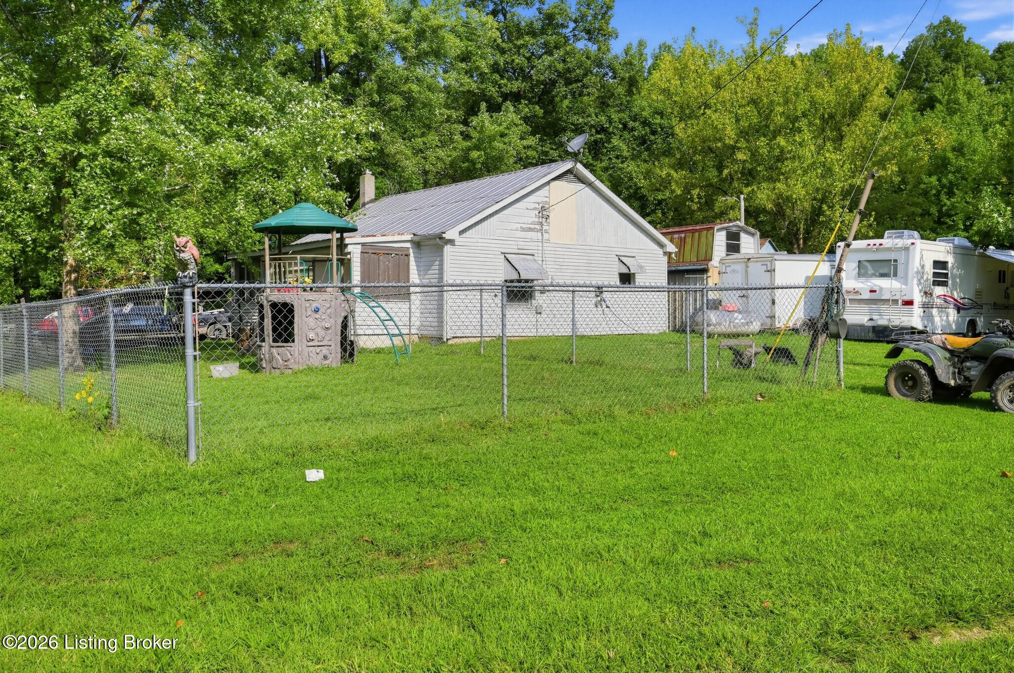 181 Lotus Rd Property Photo 23