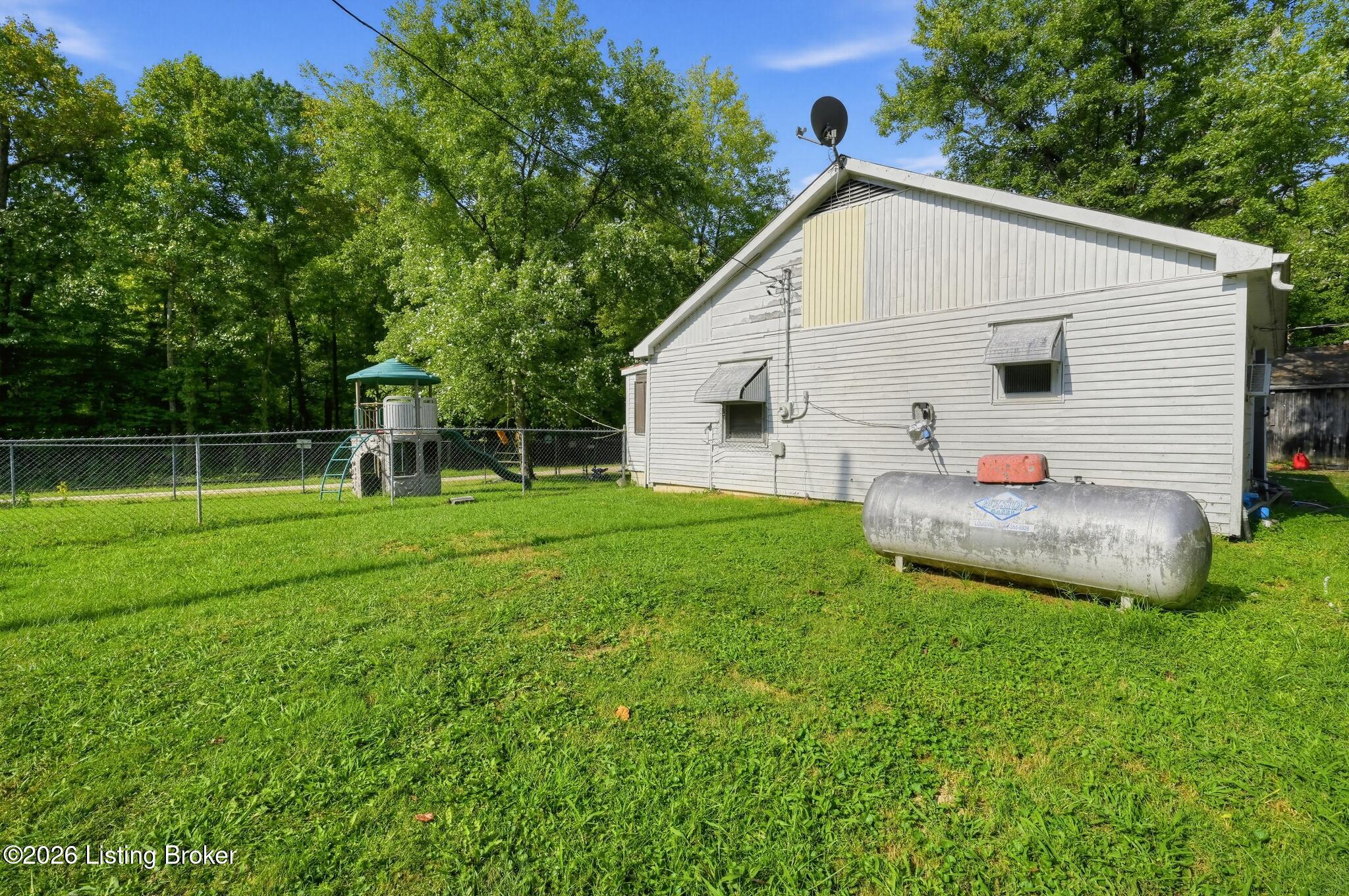 181 Lotus Rd Property Photo 24