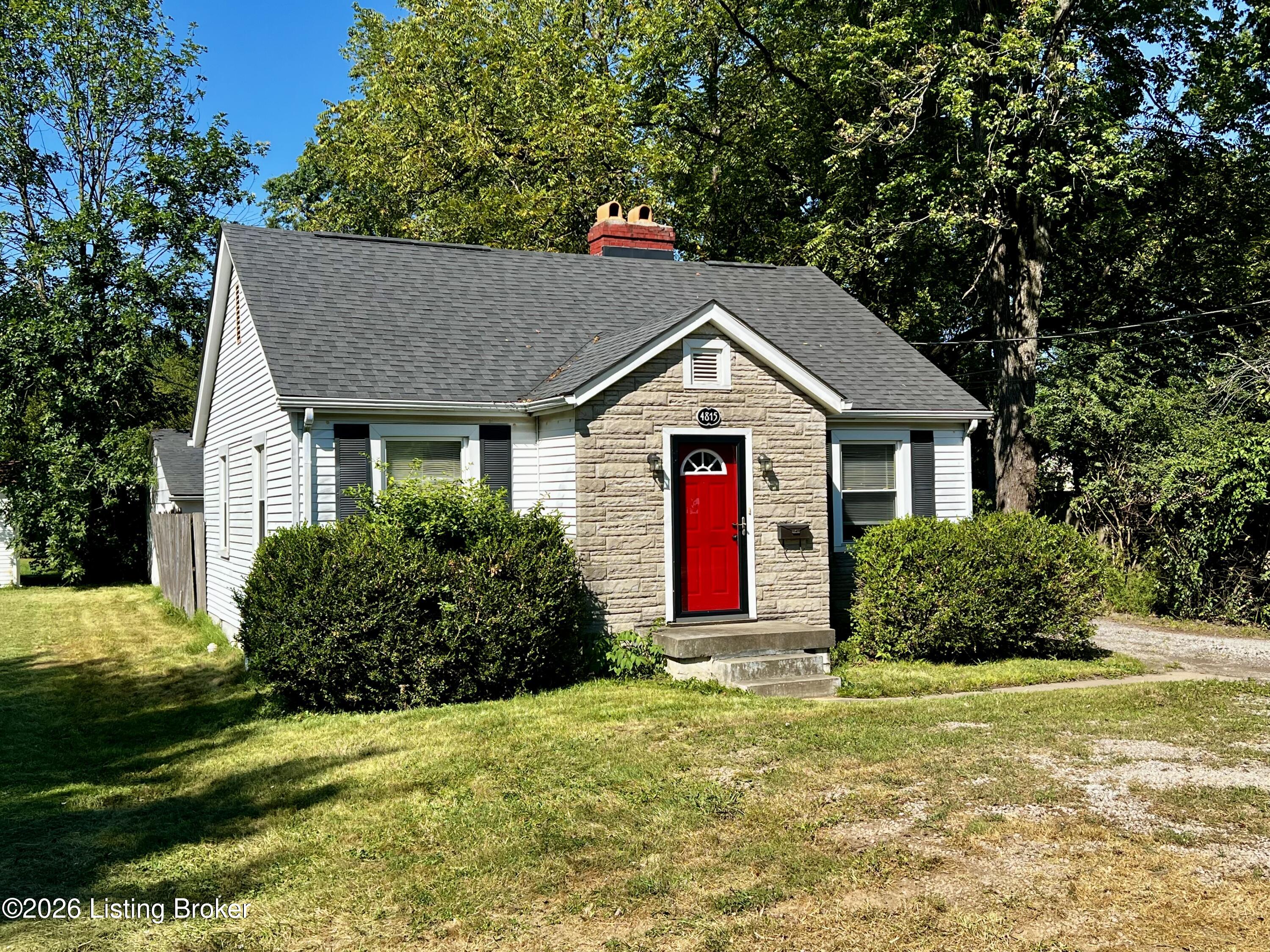 4815 Greenwood Rd Property Photo 2