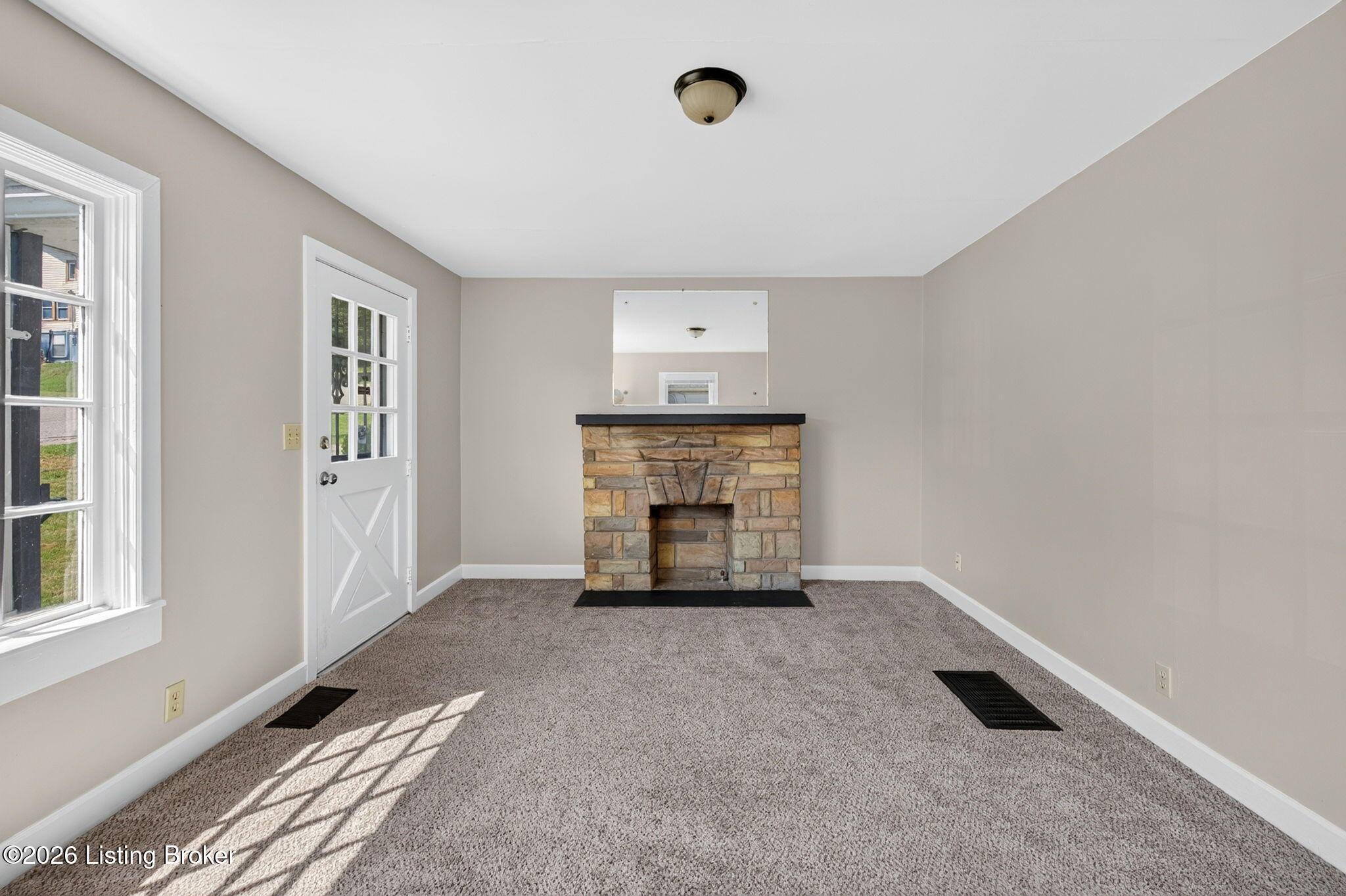 1327 Shingo Ave Property Photo 7