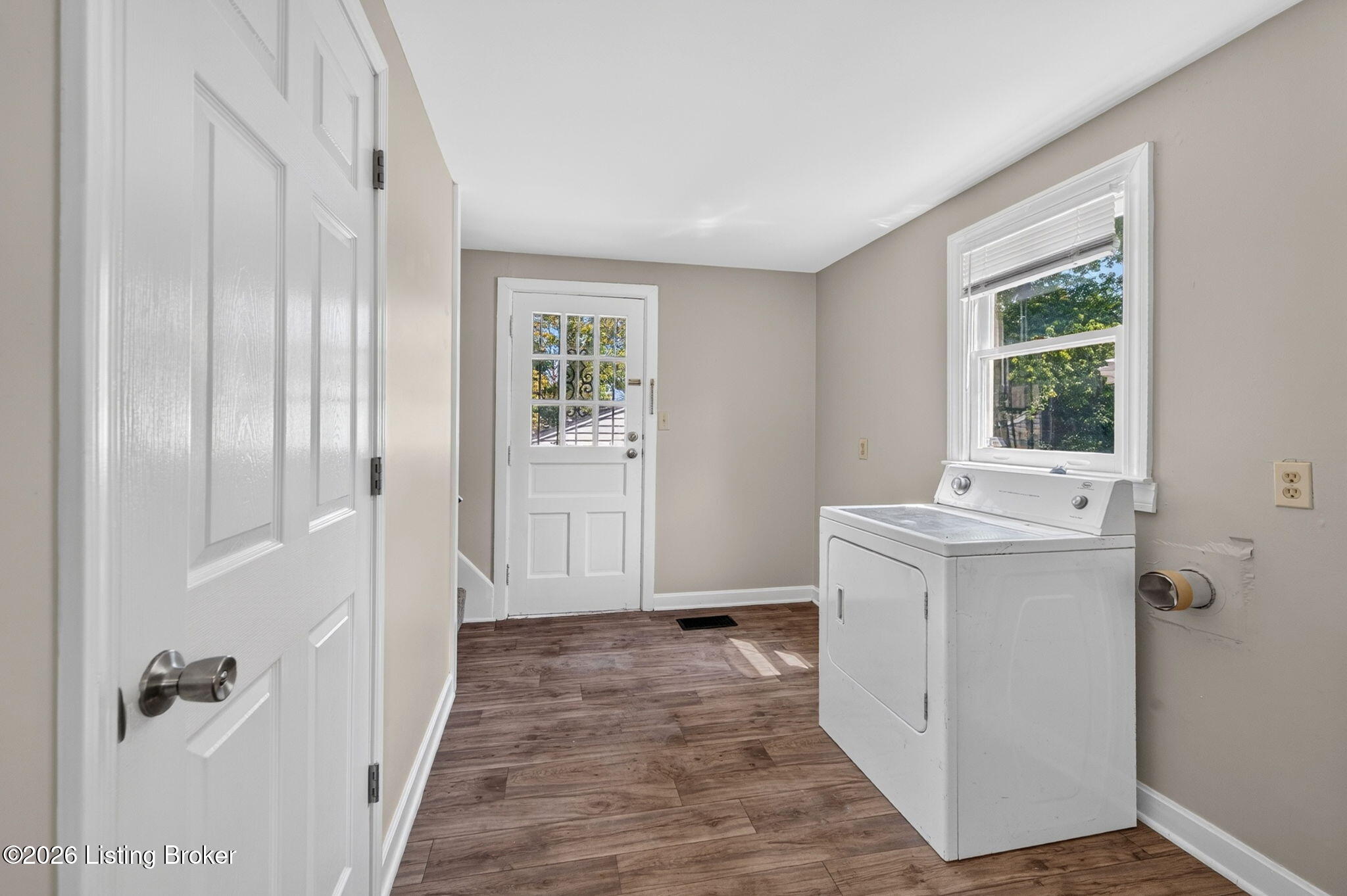 1327 Shingo Ave Property Photo 14