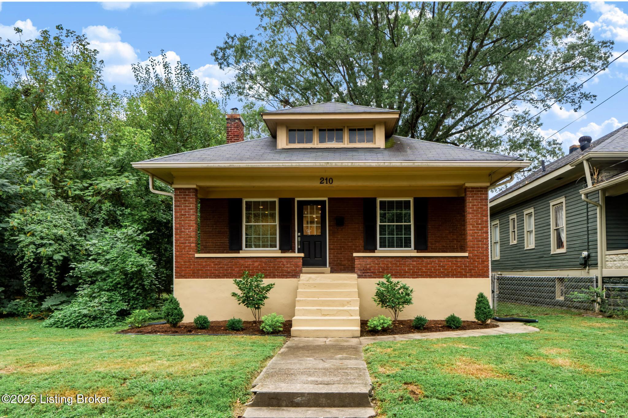 210 Cornell Pl Property Photo 3