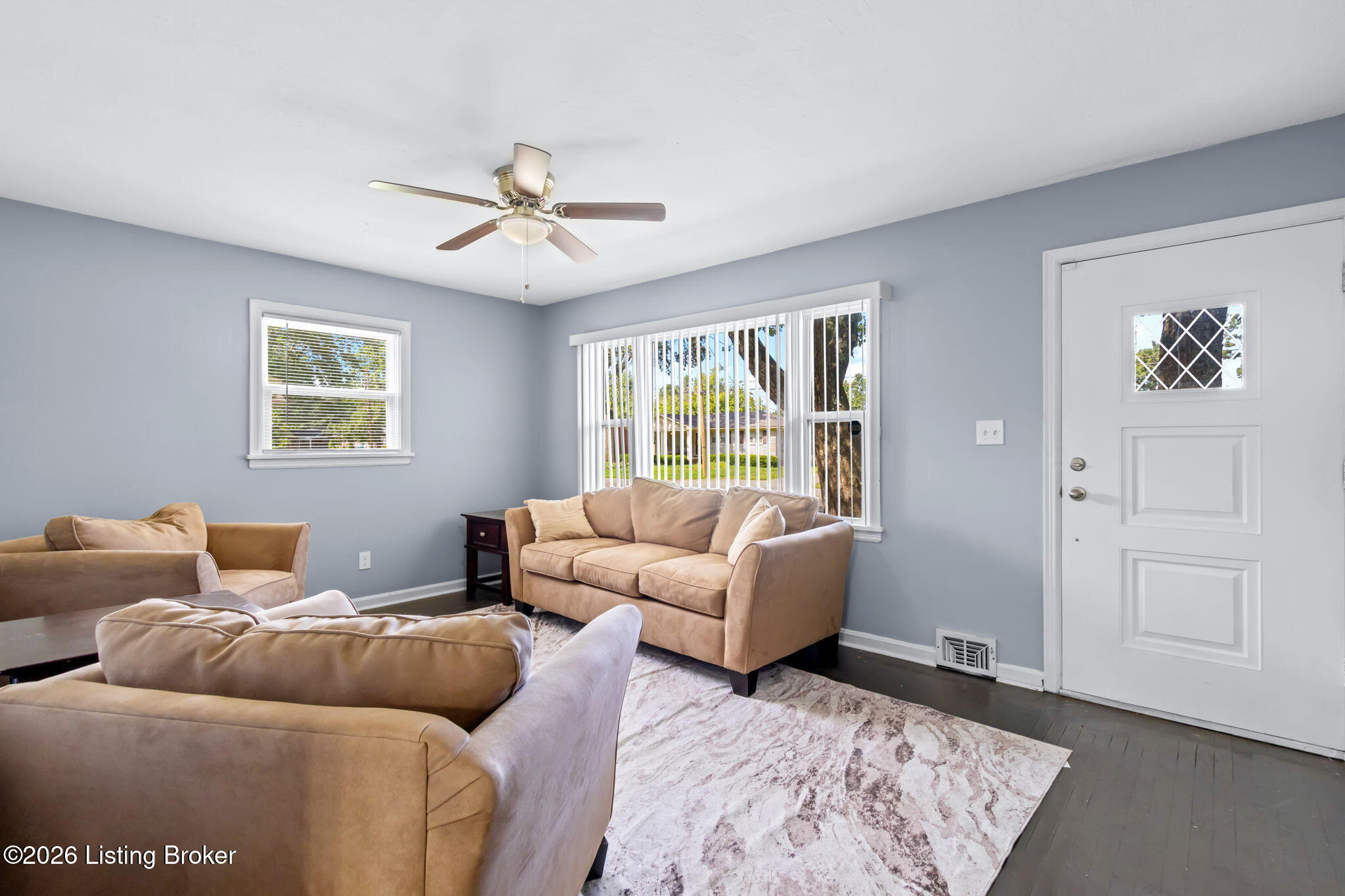 8105 Devonshire Dr Property Photo 4