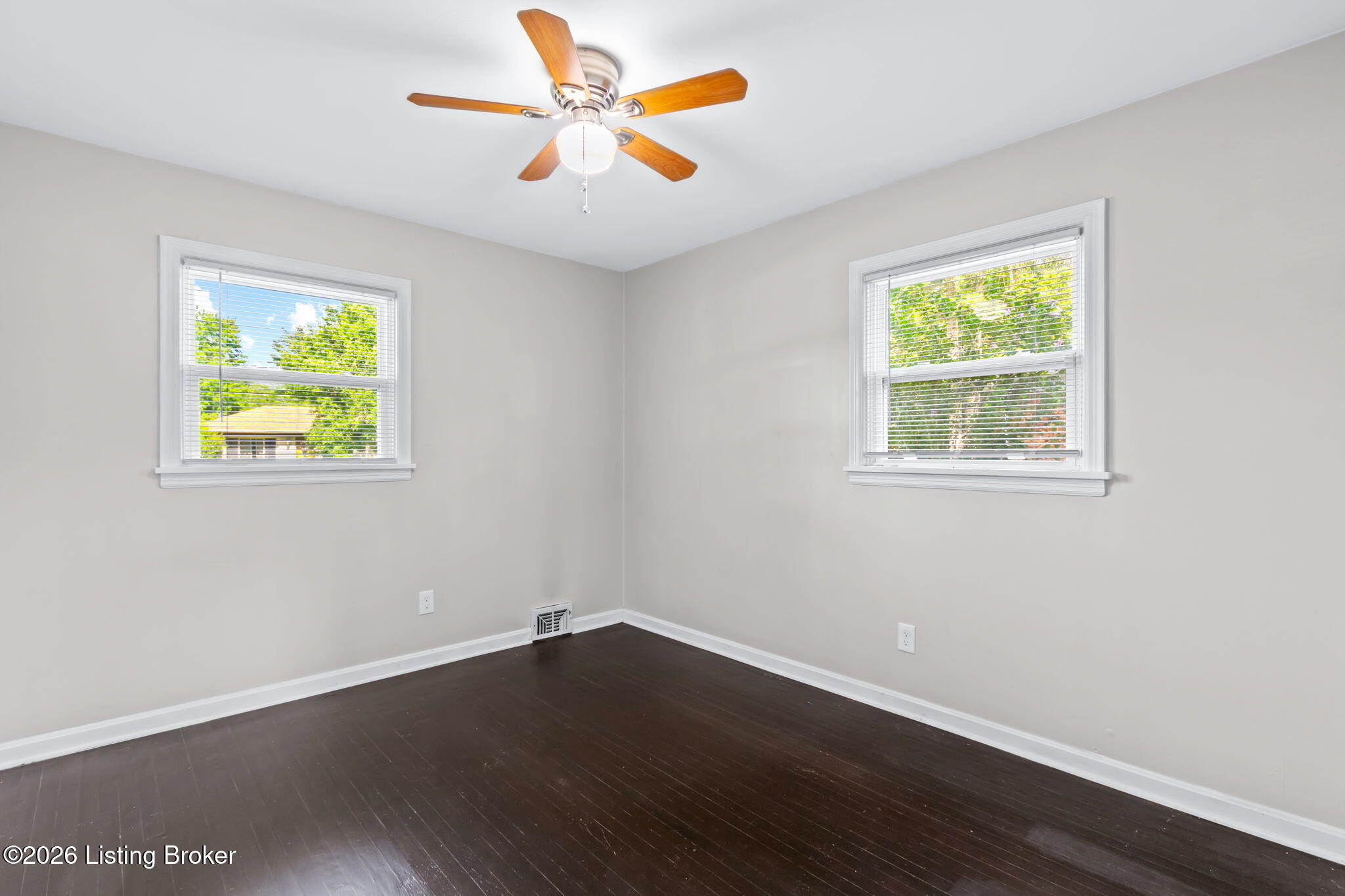 8105 Devonshire Dr Property Photo 12