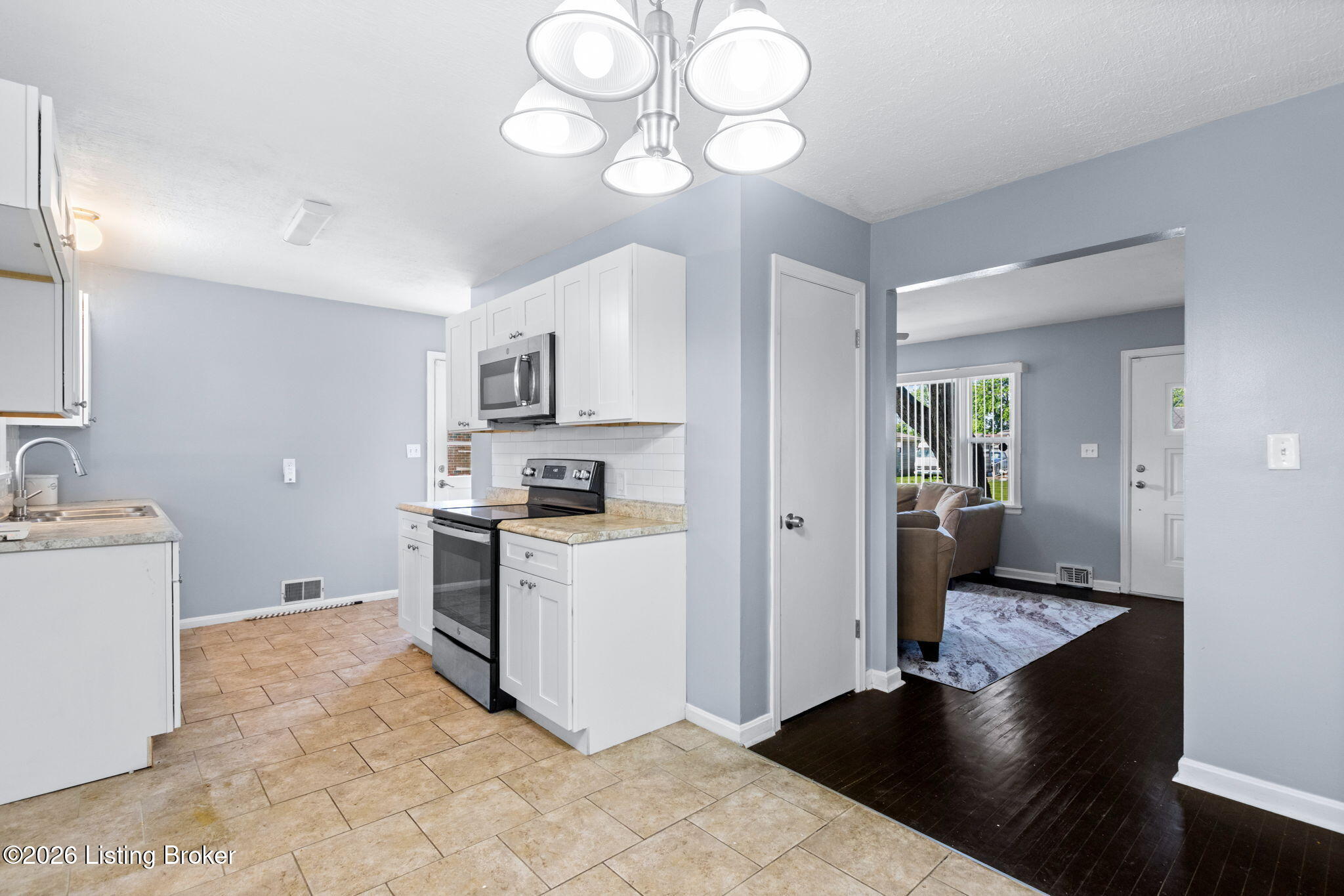 8105 Devonshire Dr Property Photo 21