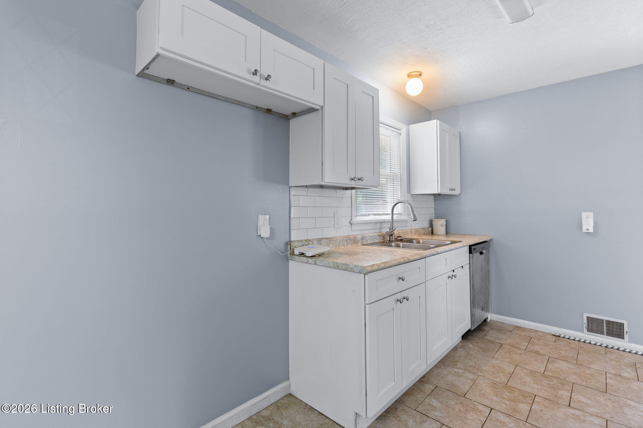 8105 Devonshire Dr Property Photo 23