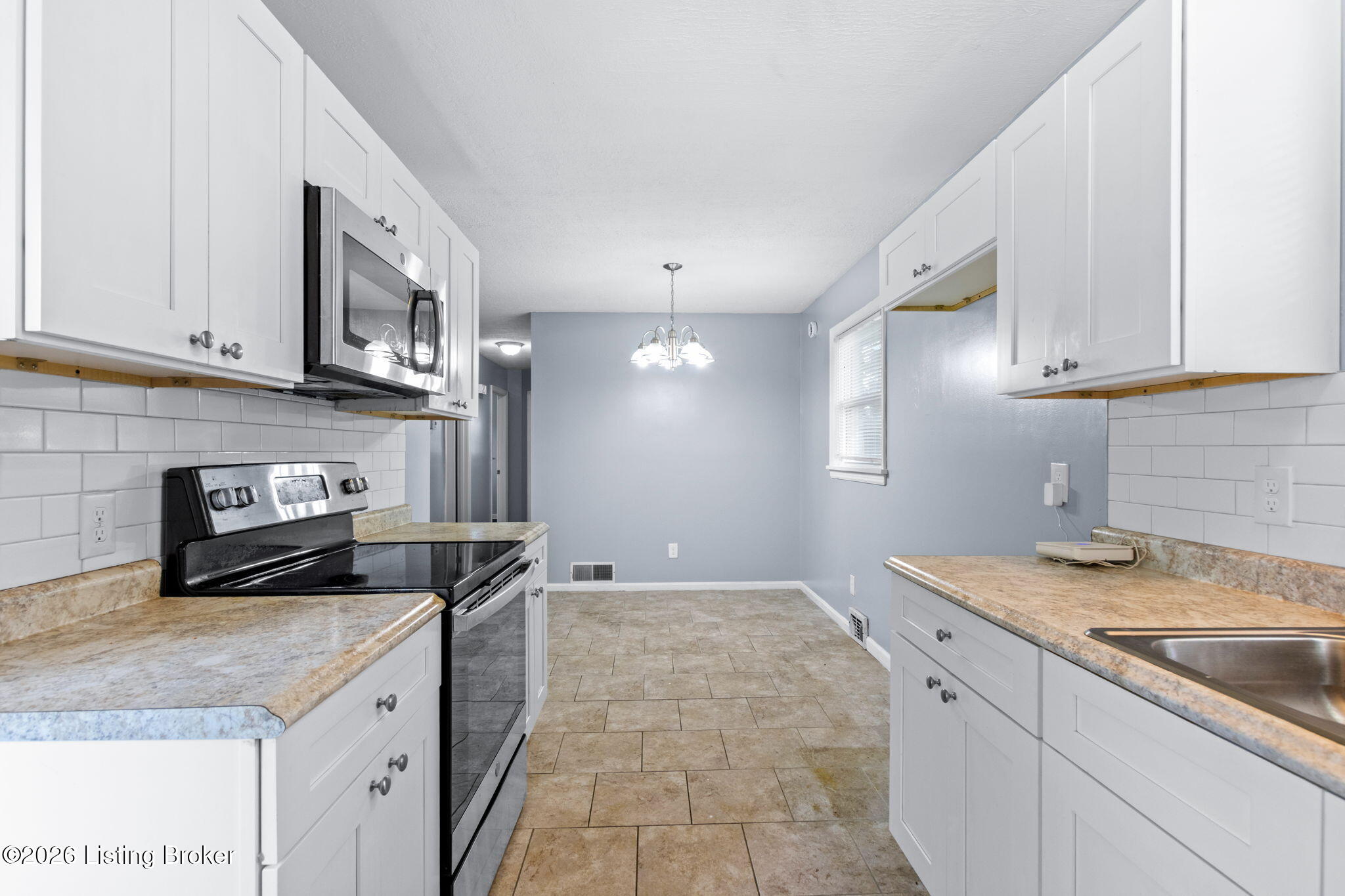 8105 Devonshire Dr Property Photo 25