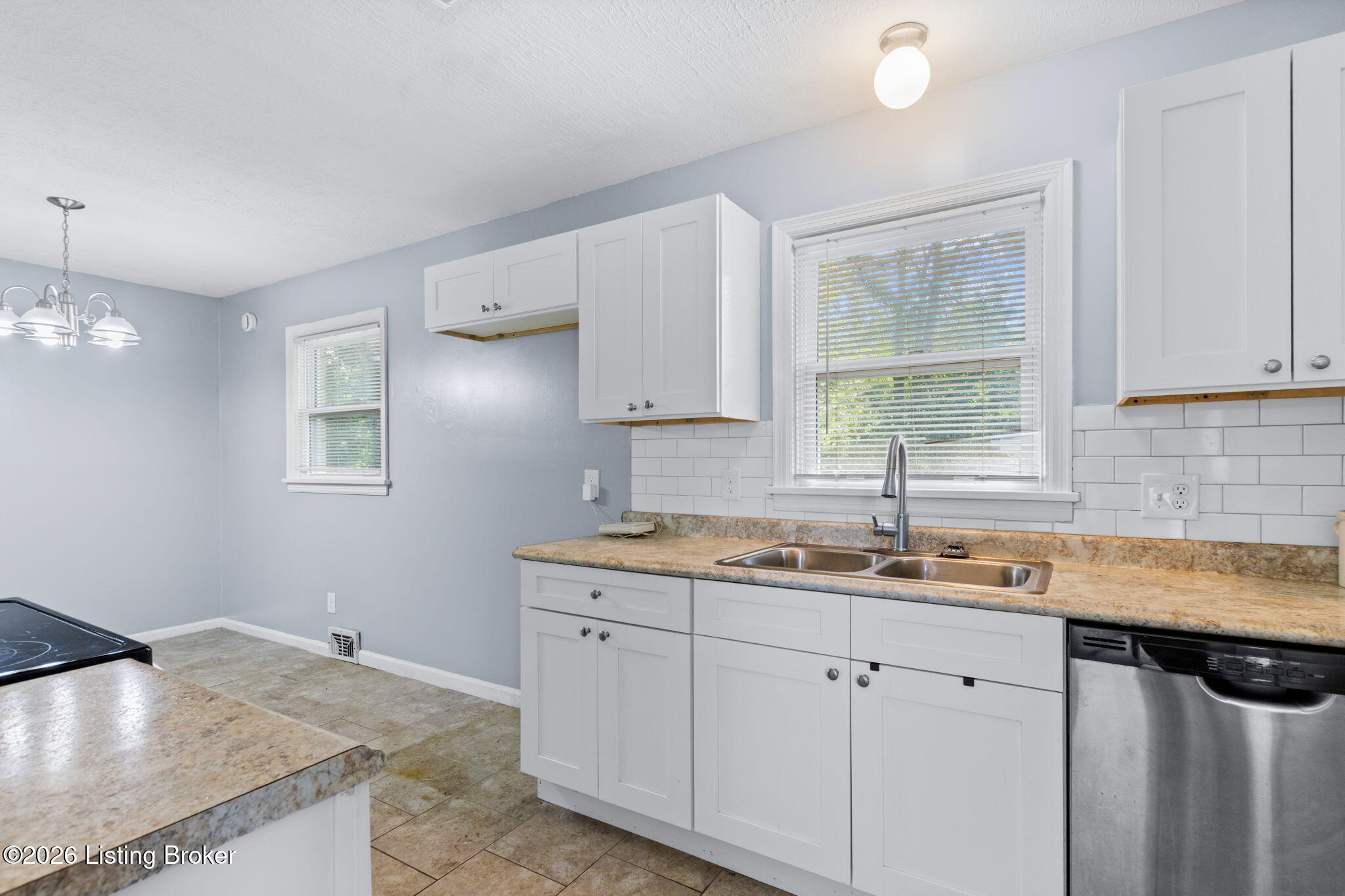 8105 Devonshire Dr Property Photo 26
