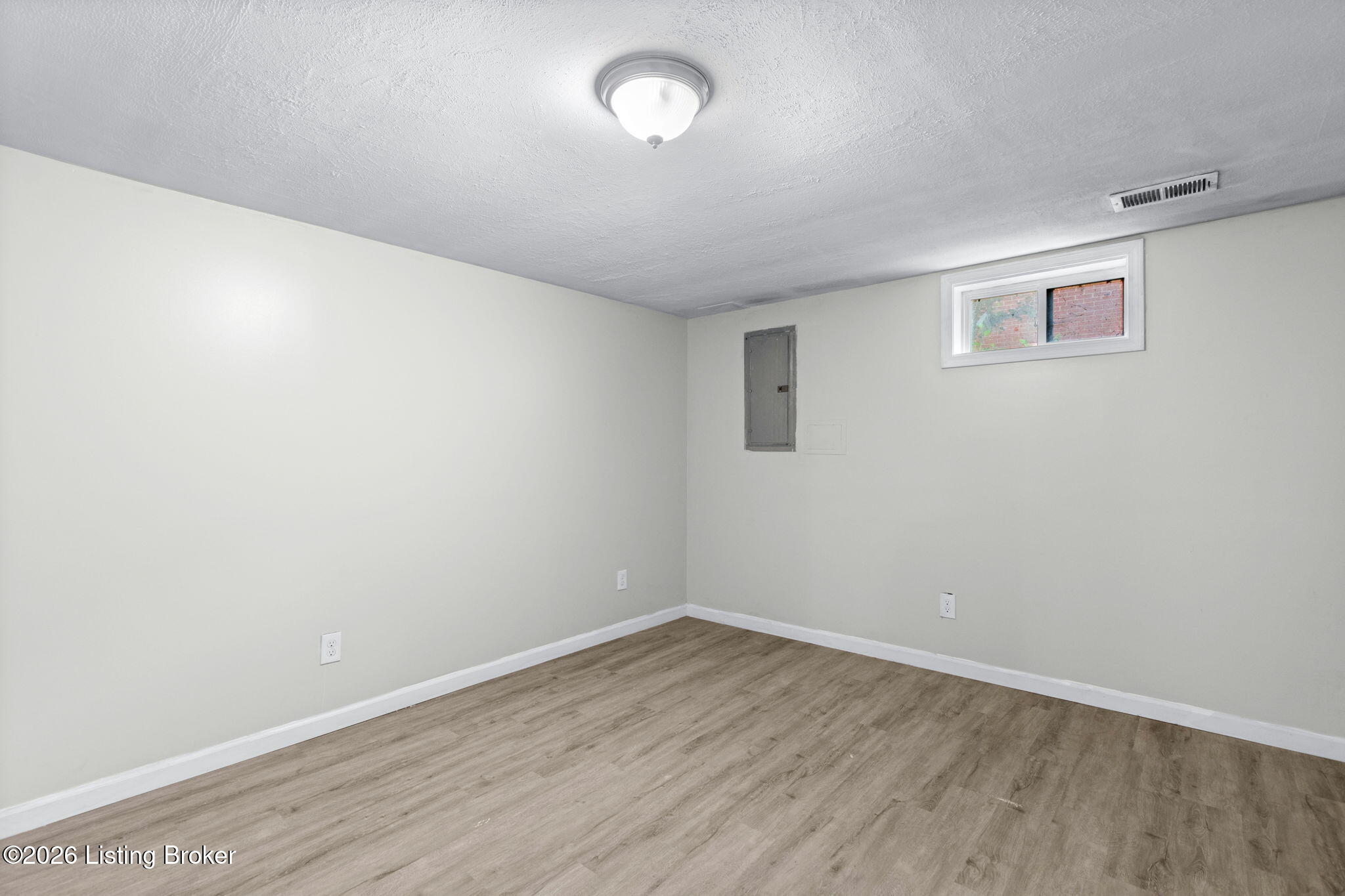 8105 Devonshire Dr Property Photo 28