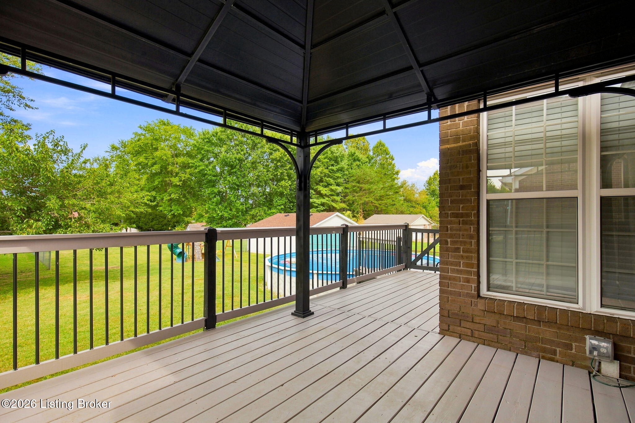 121 Holly Hills Dr Property Photo 8