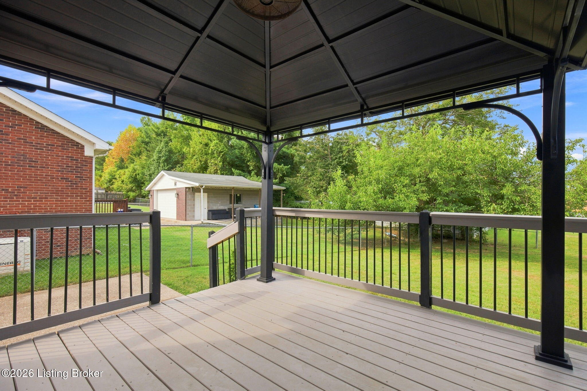 121 Holly Hills Dr Property Photo 9