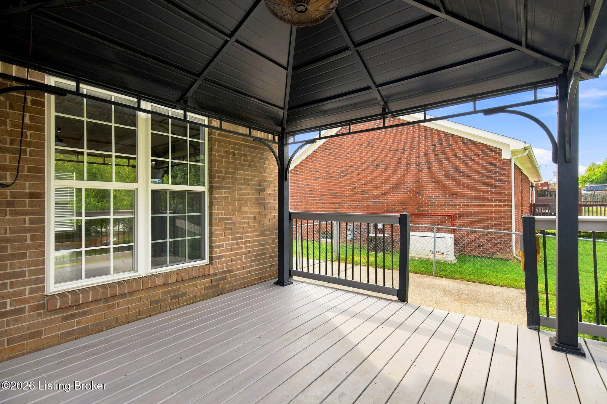 121 Holly Hills Dr Property Photo 10