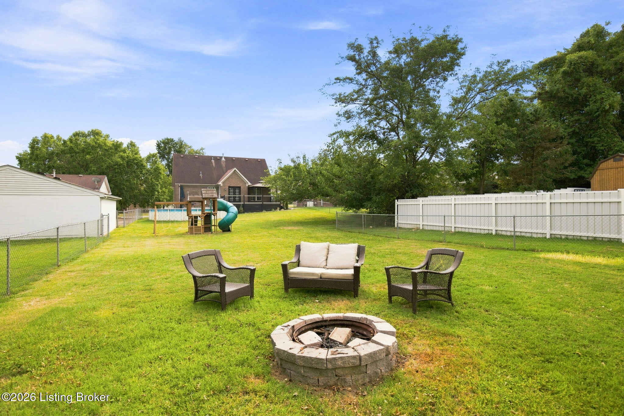 121 Holly Hills Dr Property Photo 18