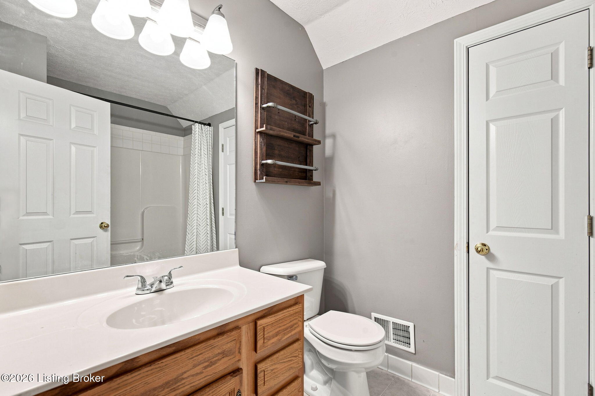 121 Holly Hills Dr Property Photo 41