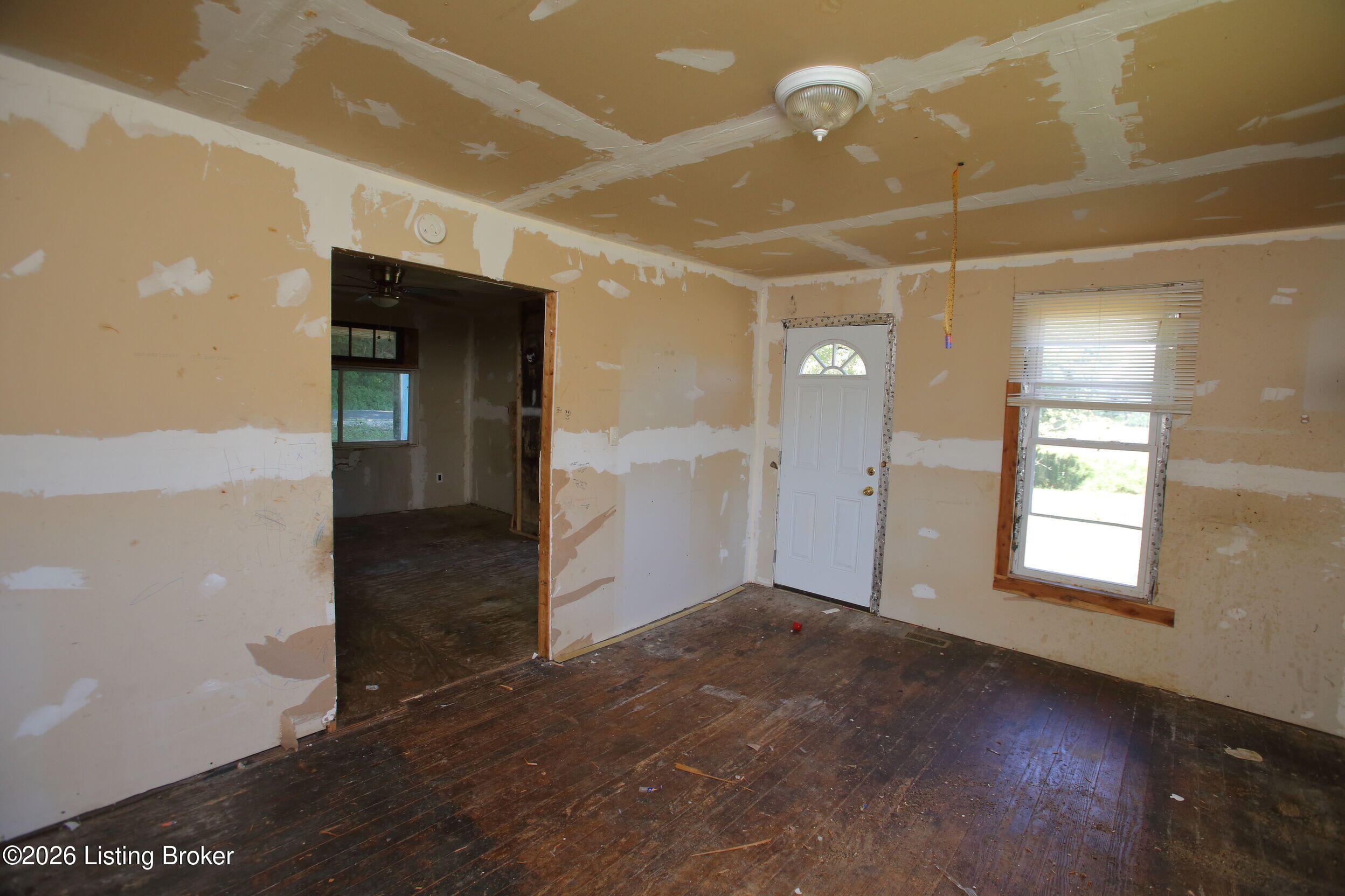11990 Old Highway 111 Property Photo 10