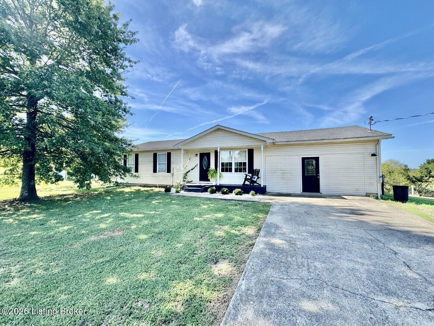 136 Haydon Ln Property Photo 1