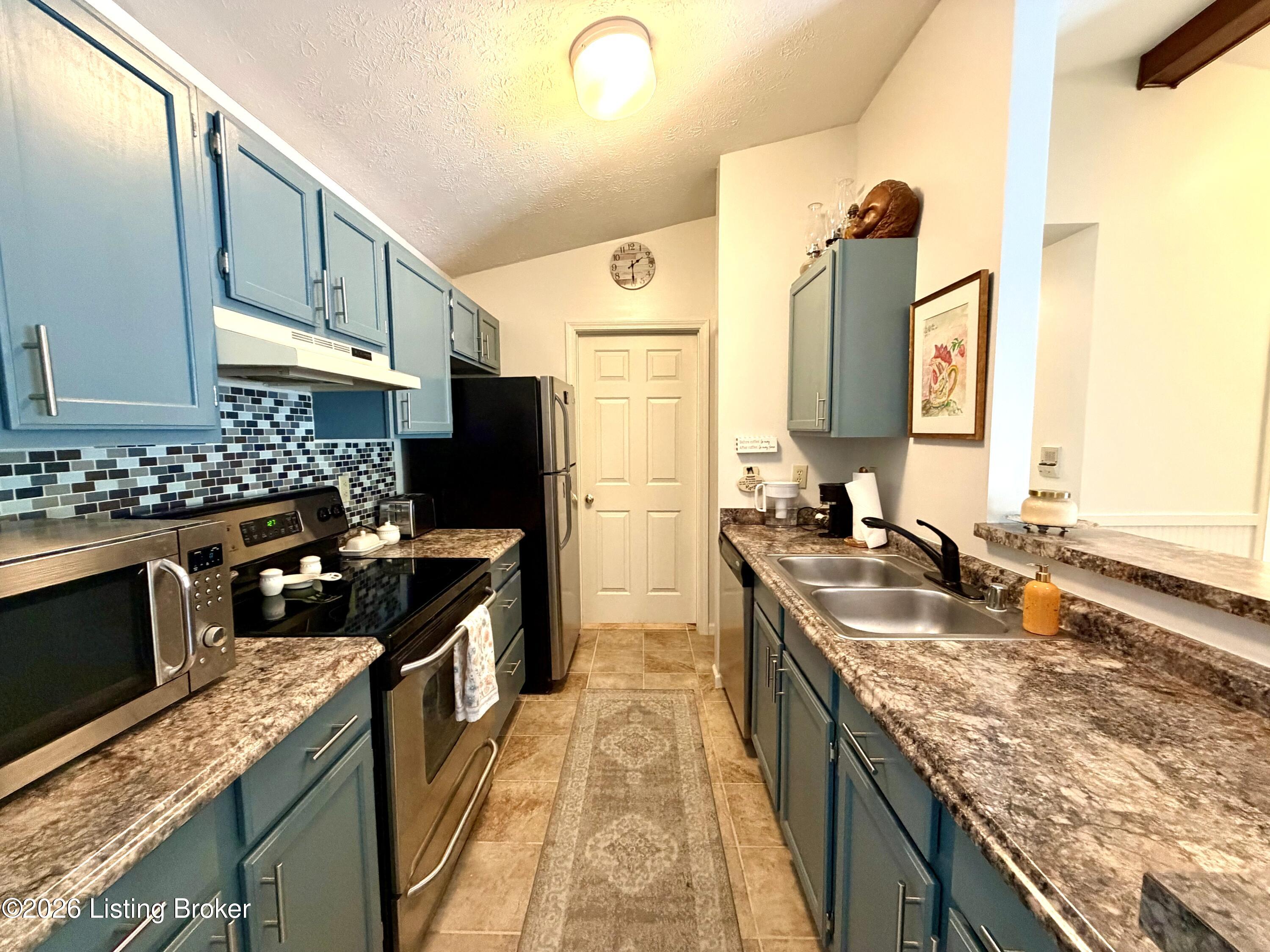 420 Ethridge Ave 205 Property Photo 10