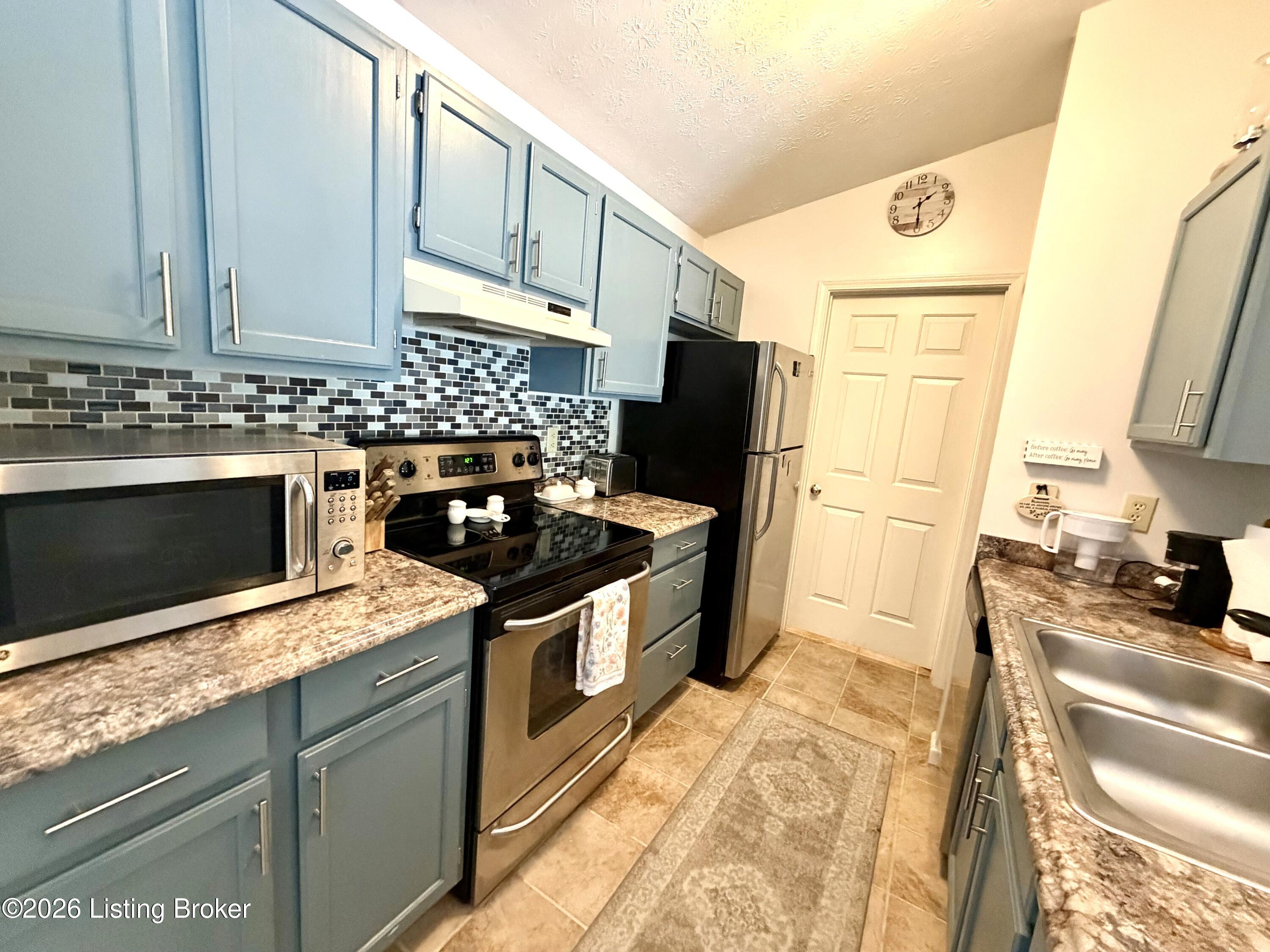 420 Ethridge Ave 205 Property Photo 11