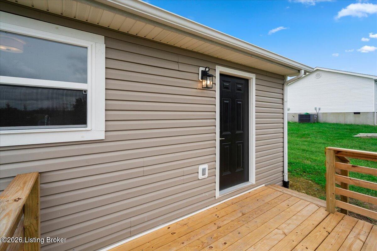 14 Frasure Ln Property Photo 5