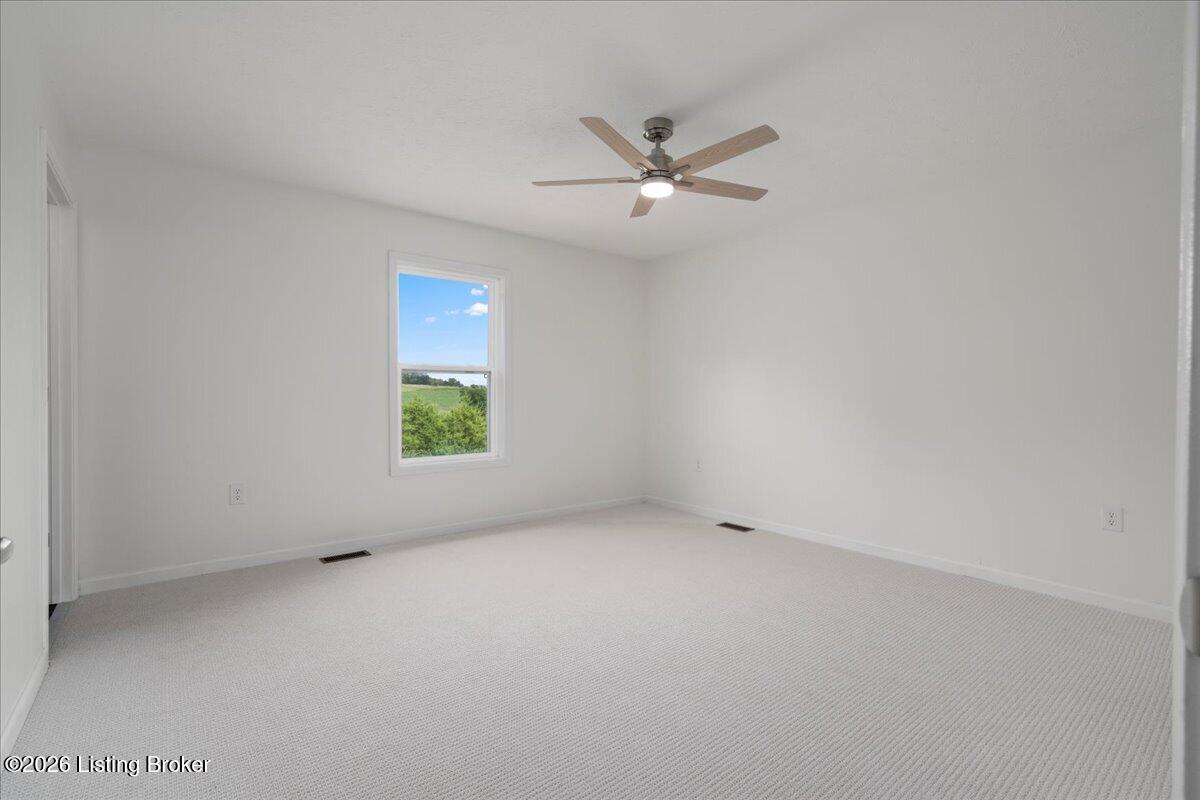 14 Frasure Ln Property Photo 18