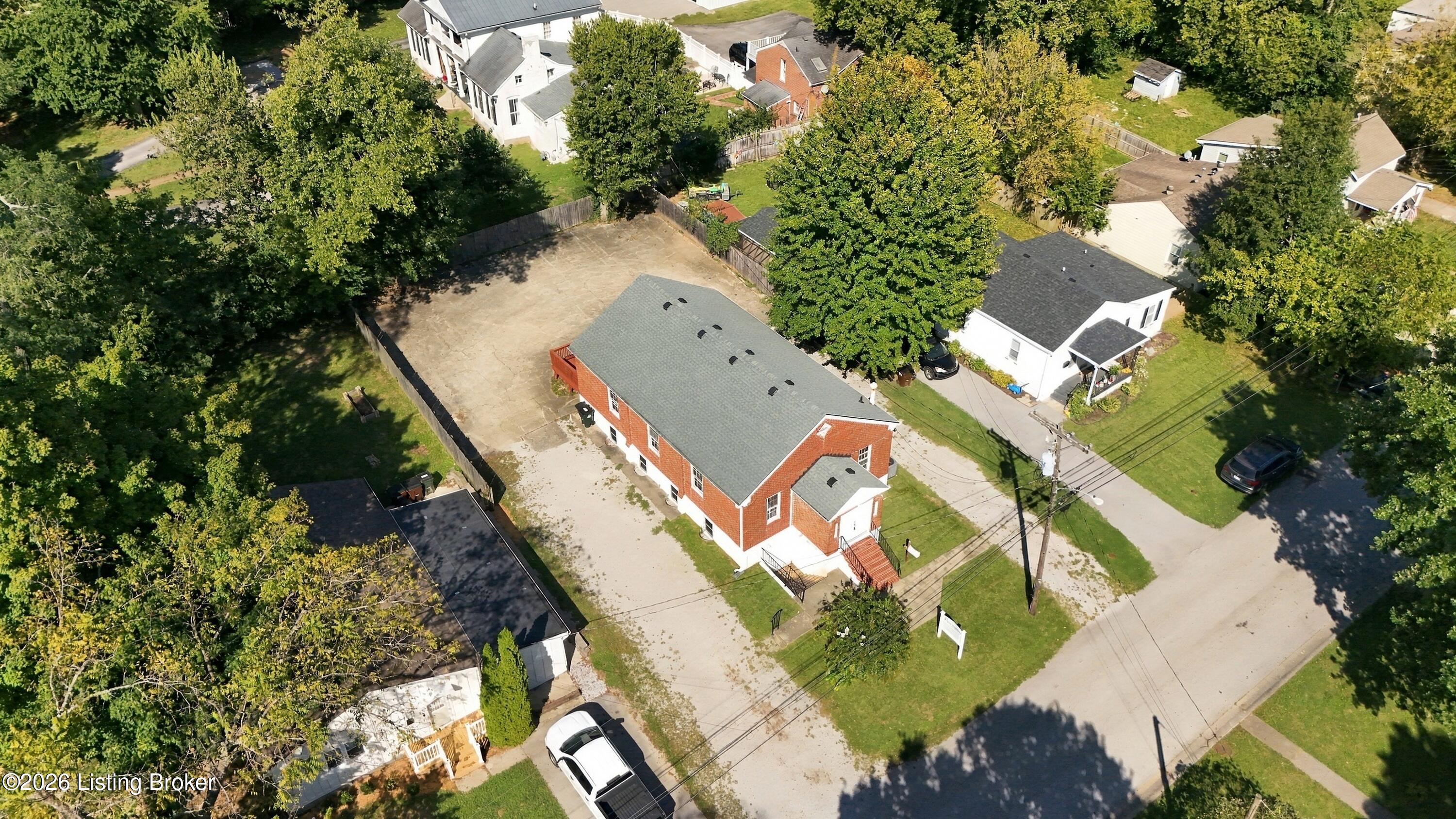 109 Berry Ave Property Photo 56