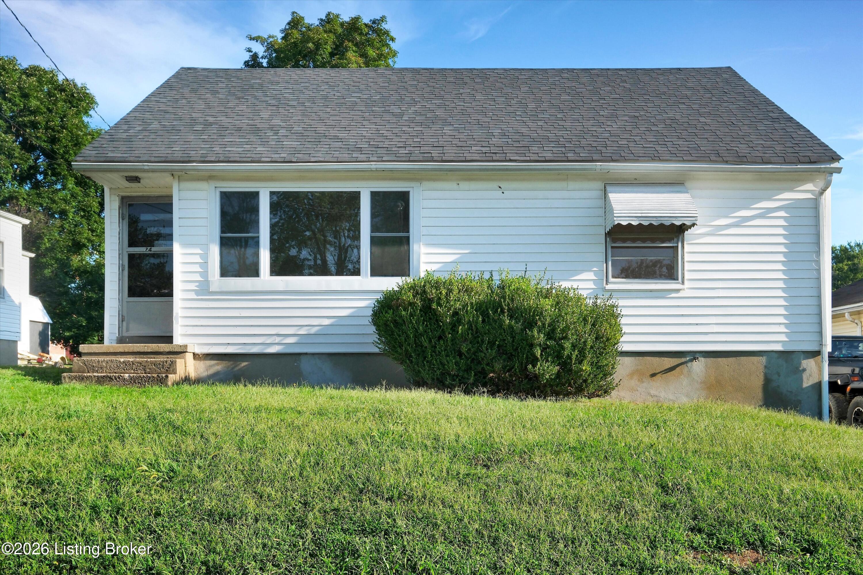 24 W College St Property Photo 2