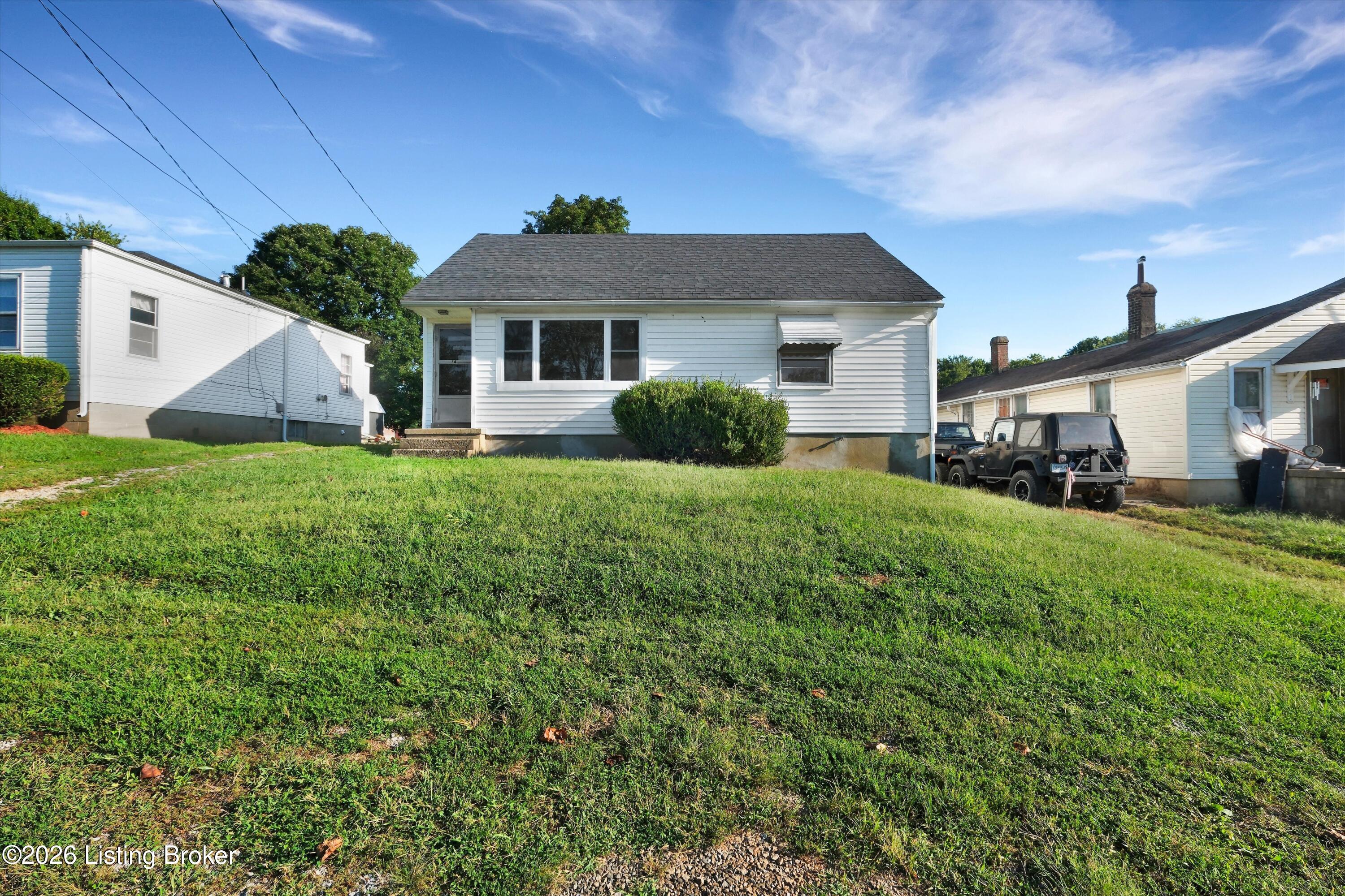24 W College St Property Photo 3