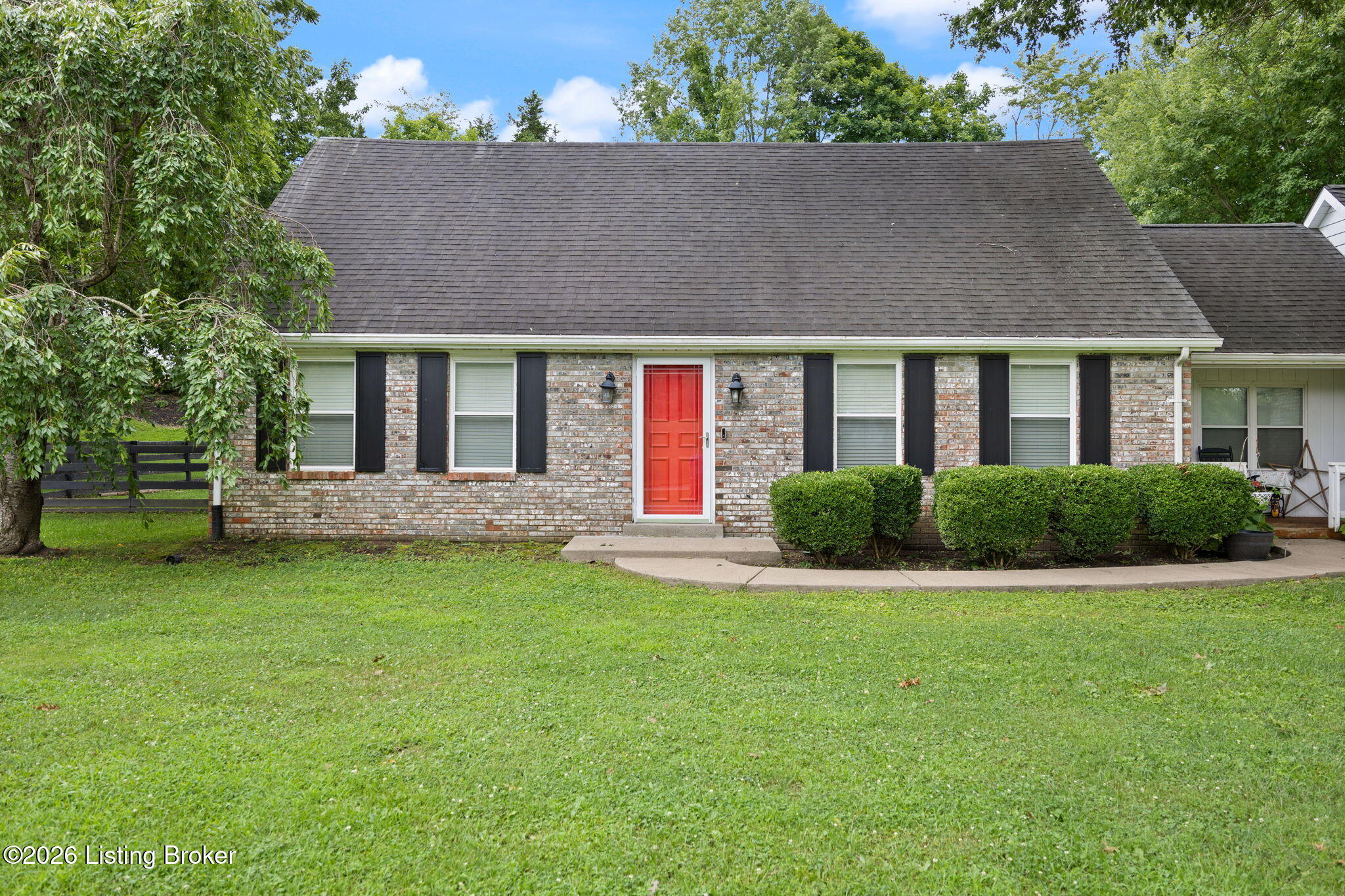 108 Carey Ln Property Photo 5