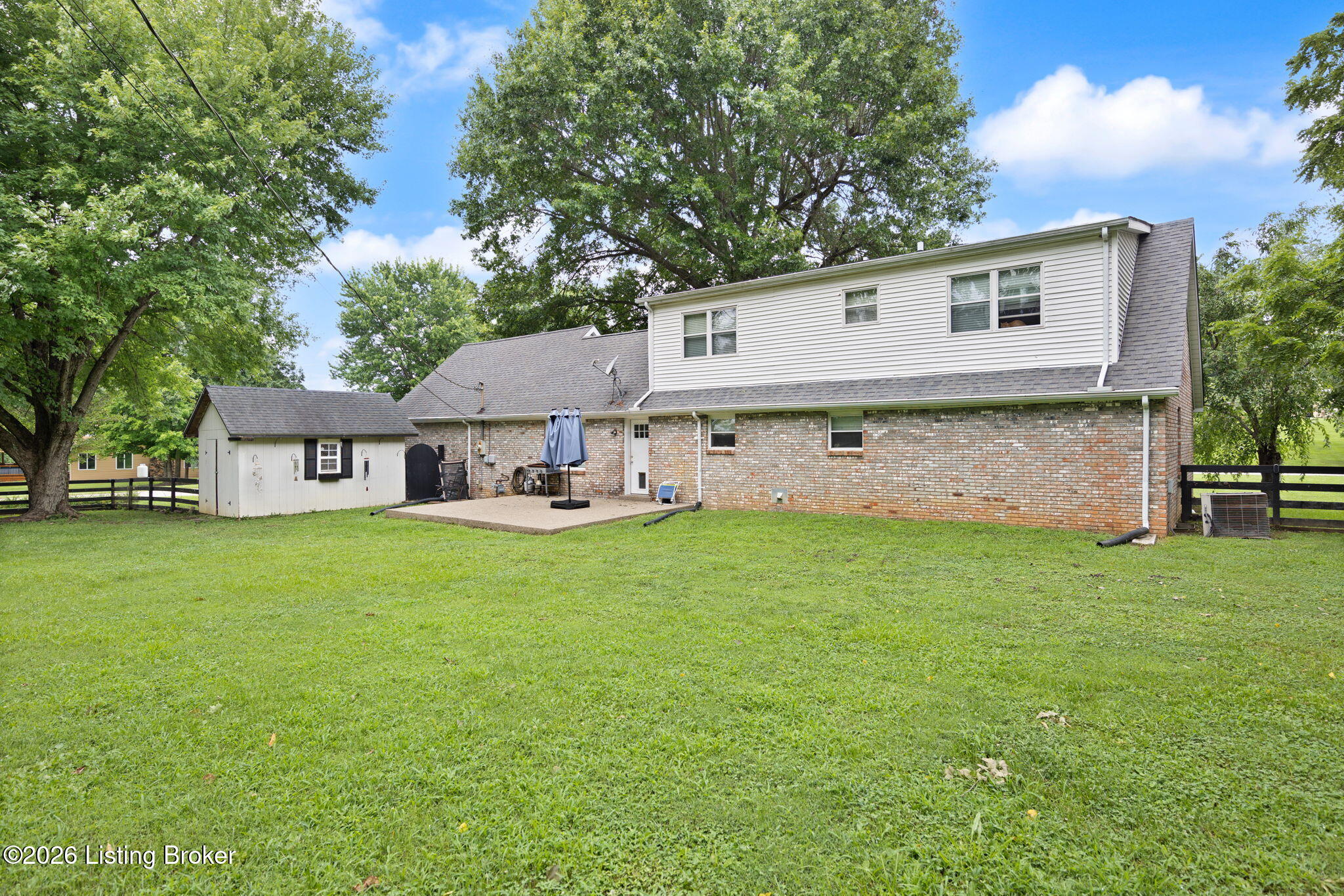 108 Carey Ln Property Photo 12