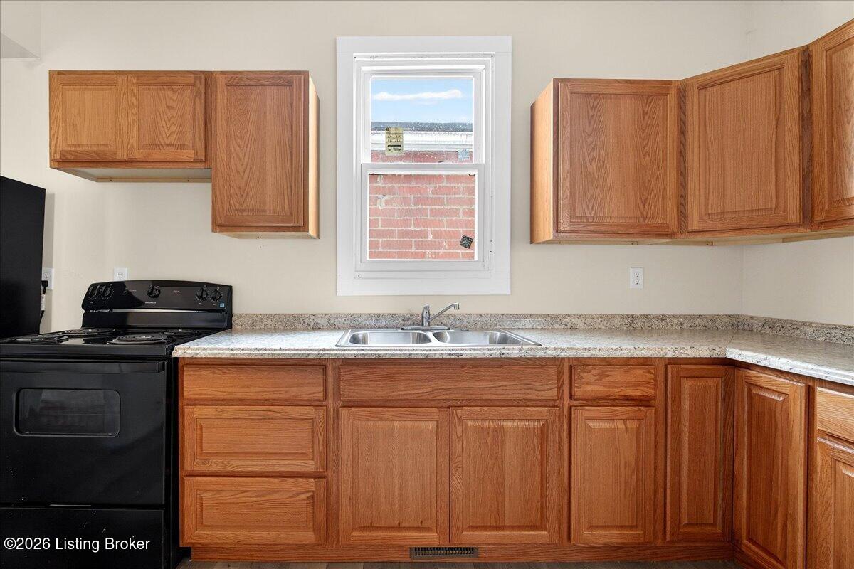 4021 Sunset Ave Property Photo 8