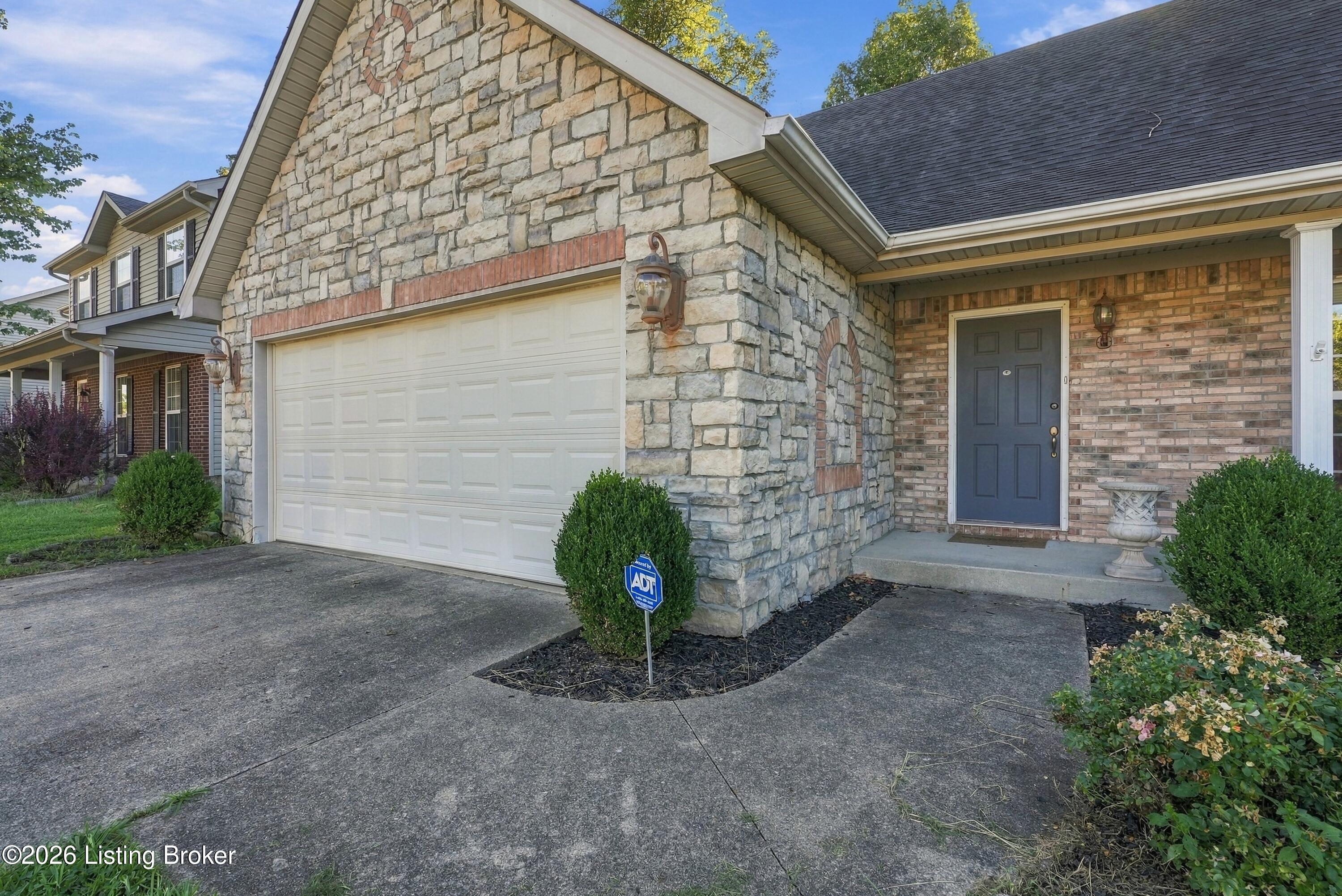 9603 Arrowridge Dr Property Photo 6