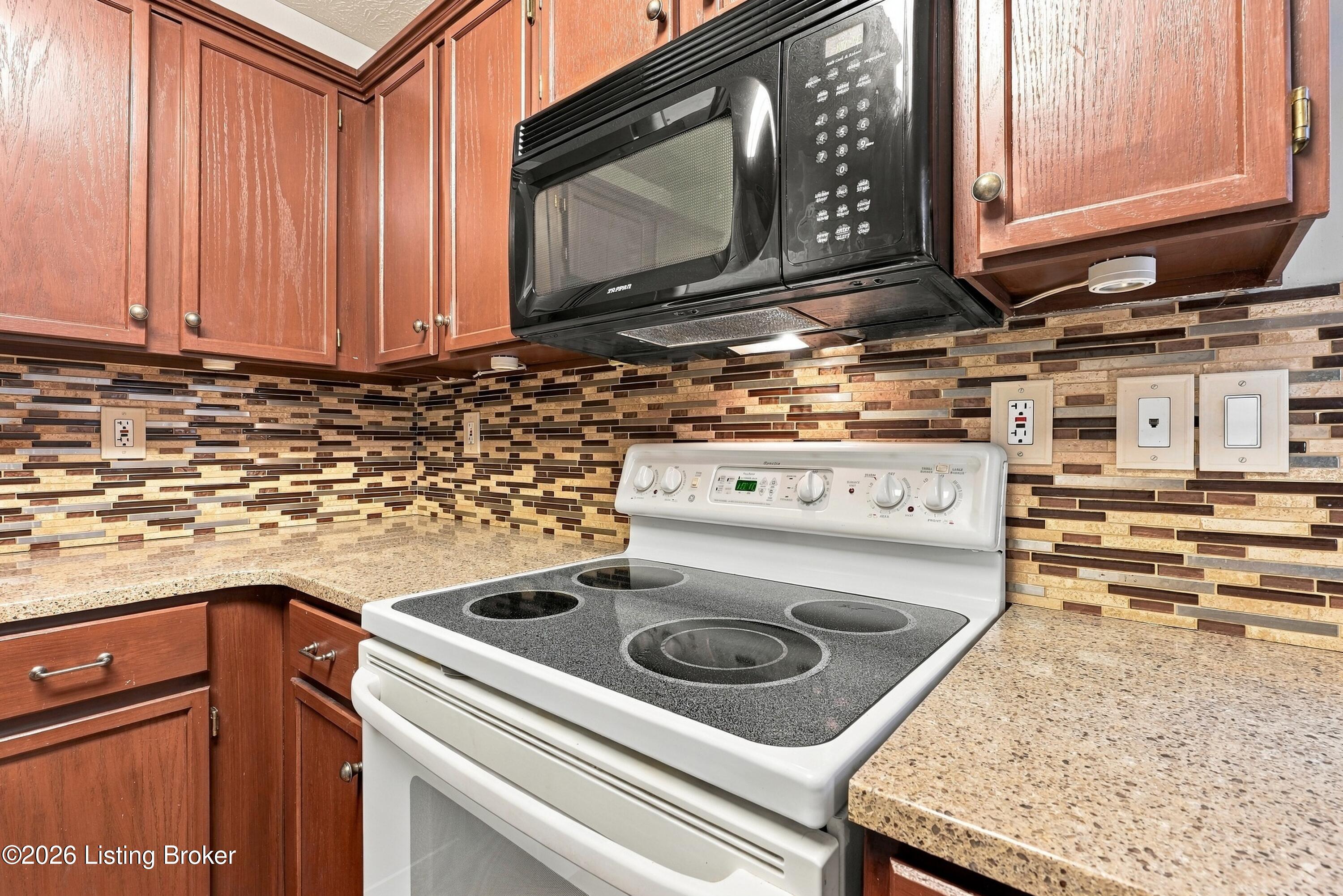 9603 Arrowridge Dr Property Photo 17